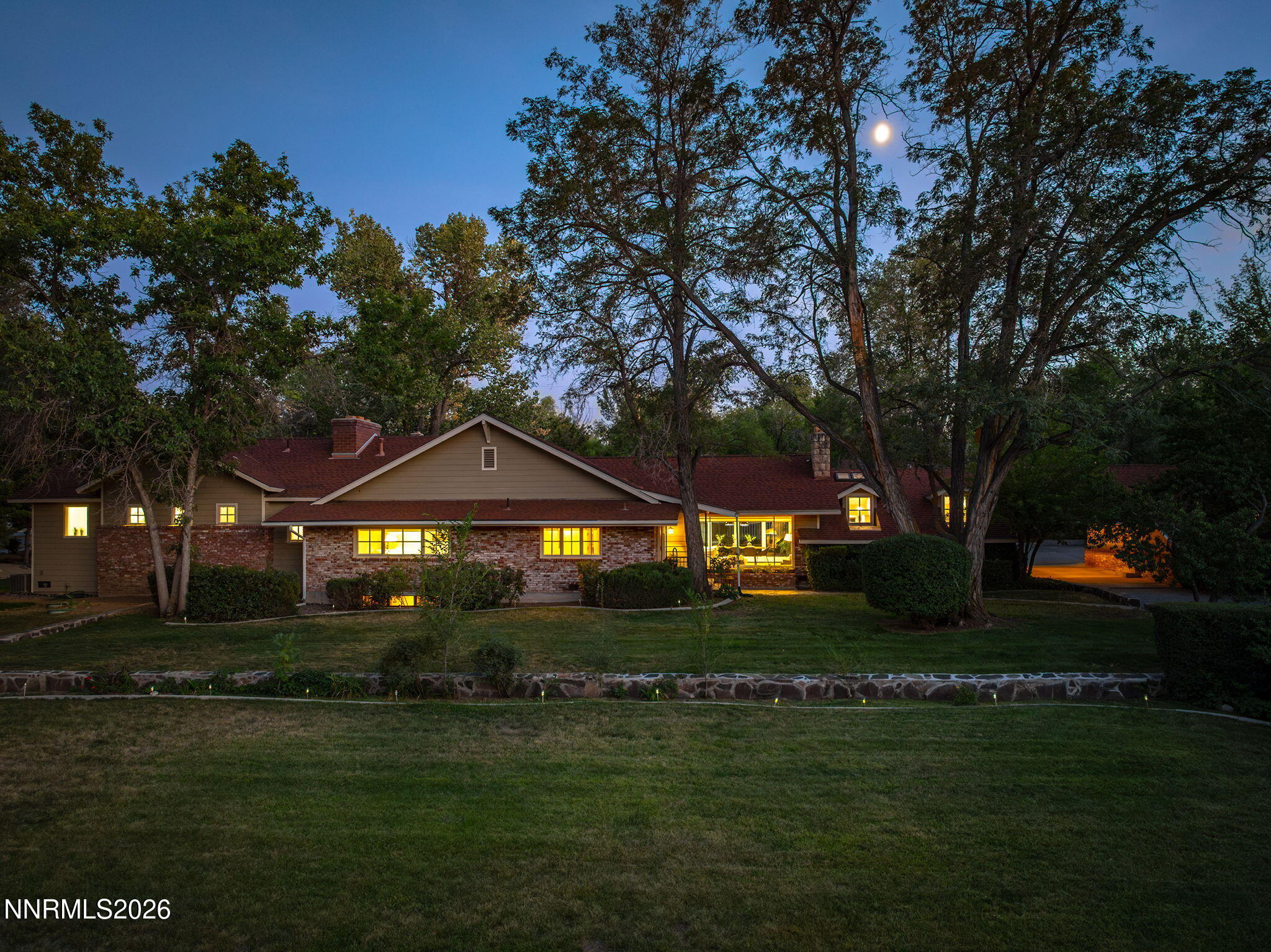1400 Meadowview Lane Property Photo 2