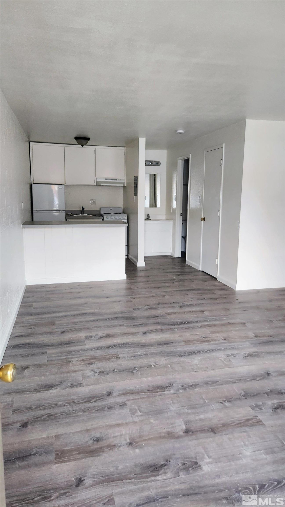 3300 Imperial Way Property Photo 4