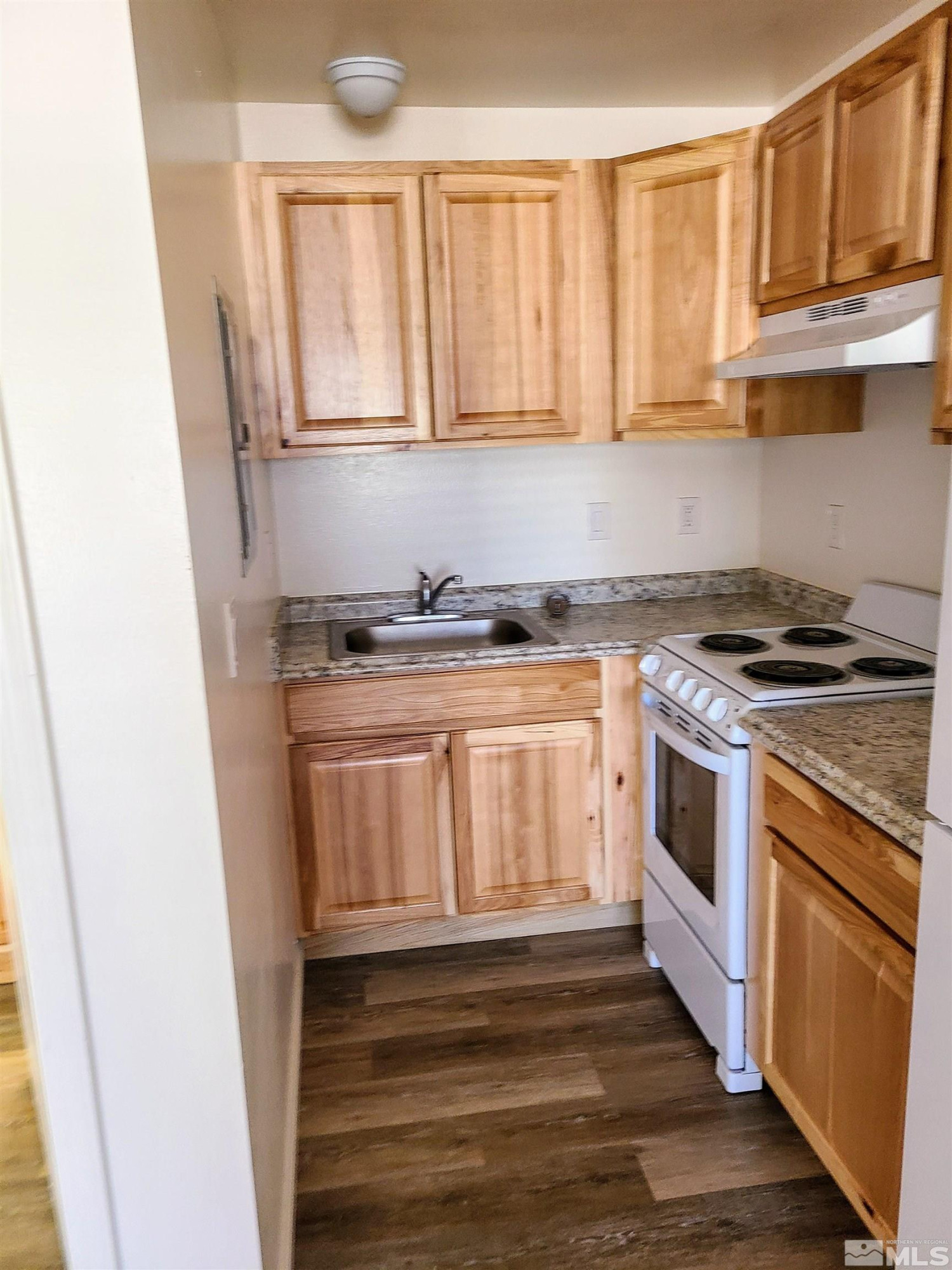 3300 Imperial Way Property Photo 7