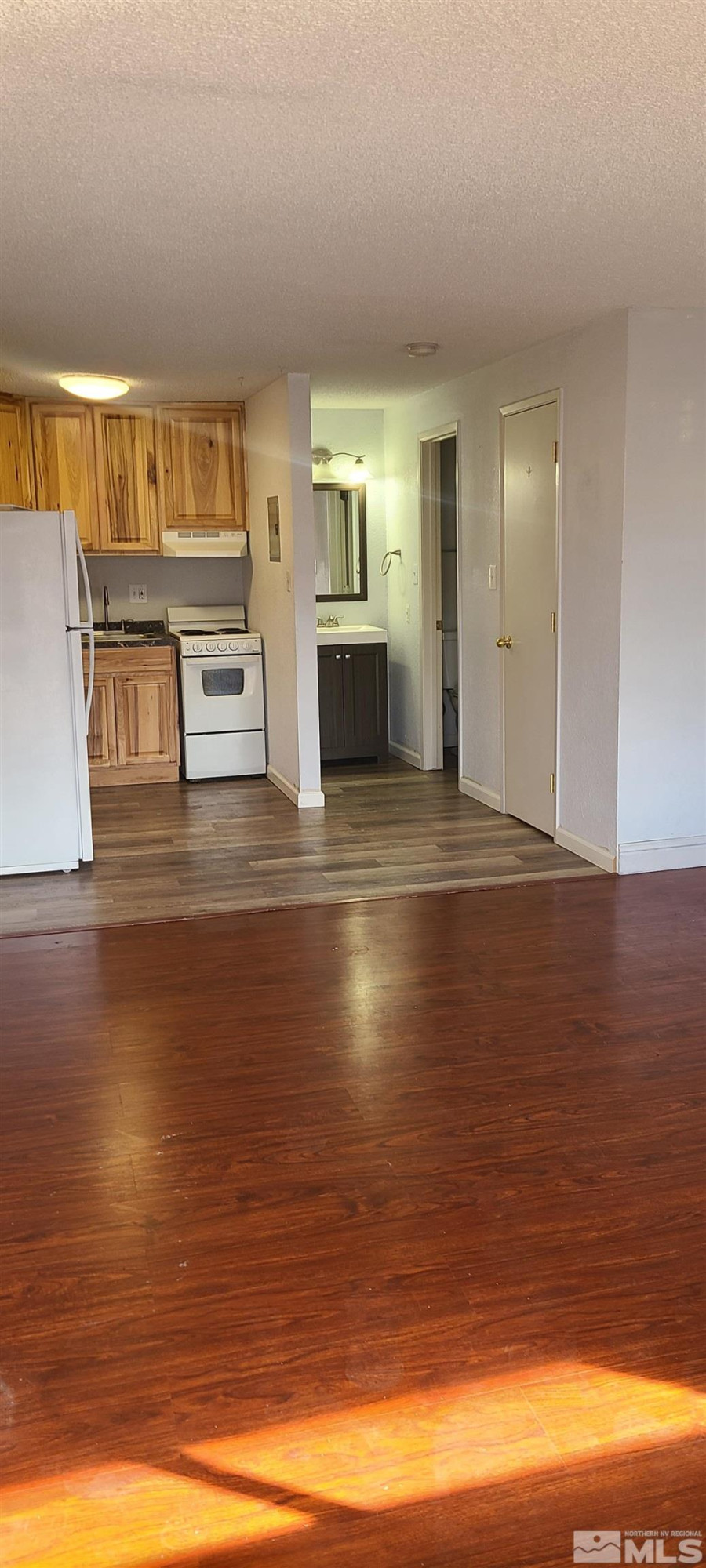 3300 Imperial Way Property Photo 13