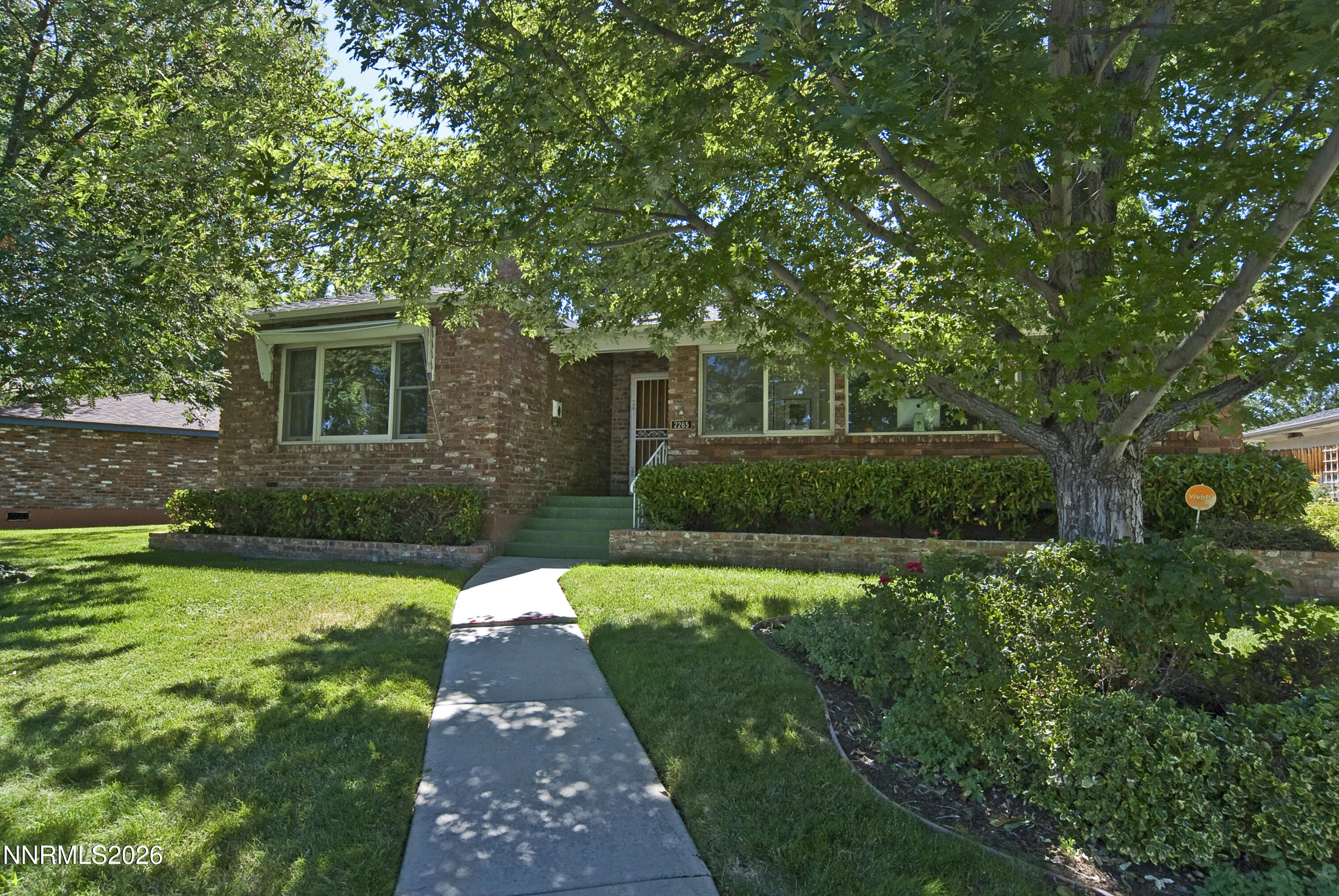 2265 Lindley Way Property Photo 4