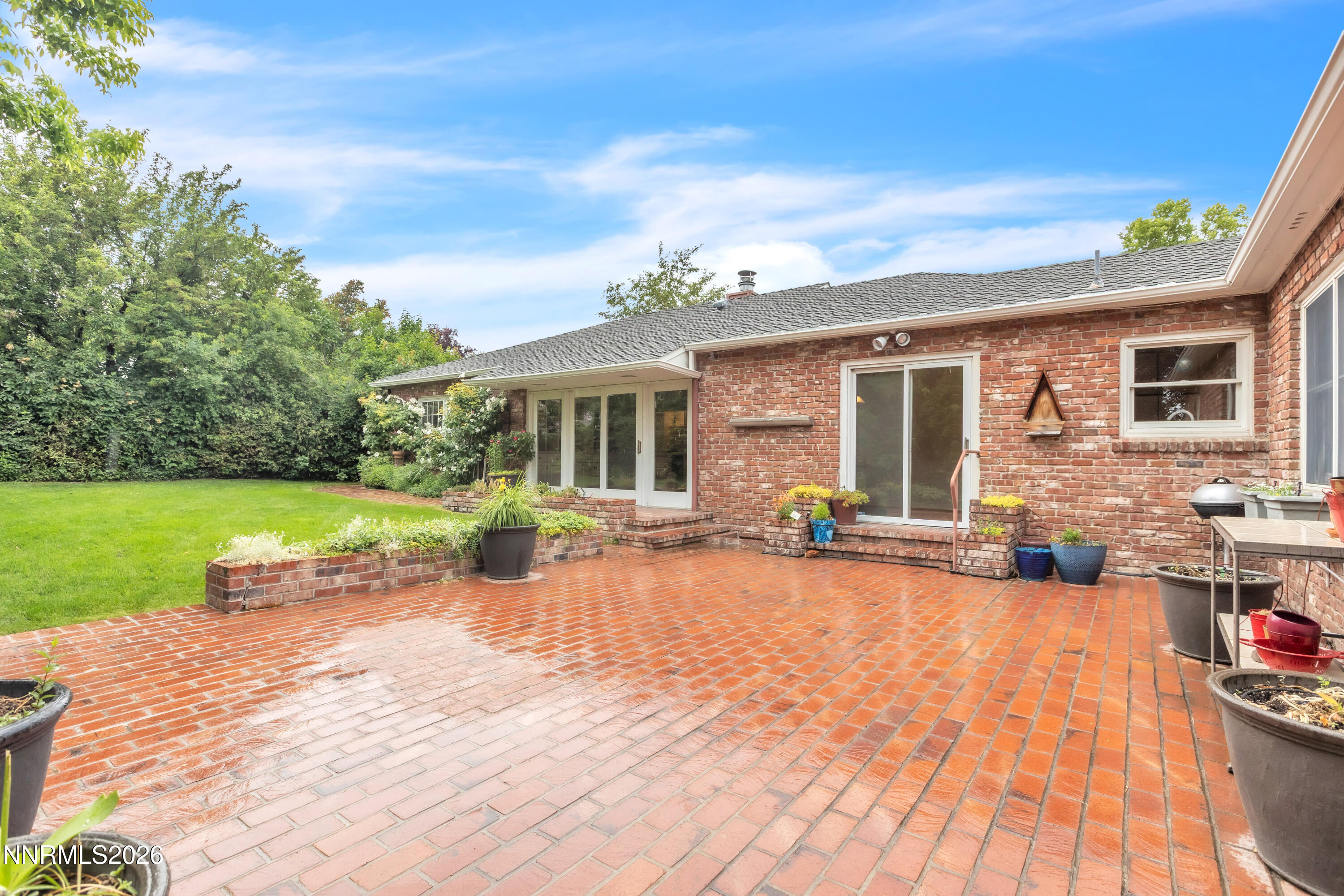 2265 Lindley Way Property Photo 7