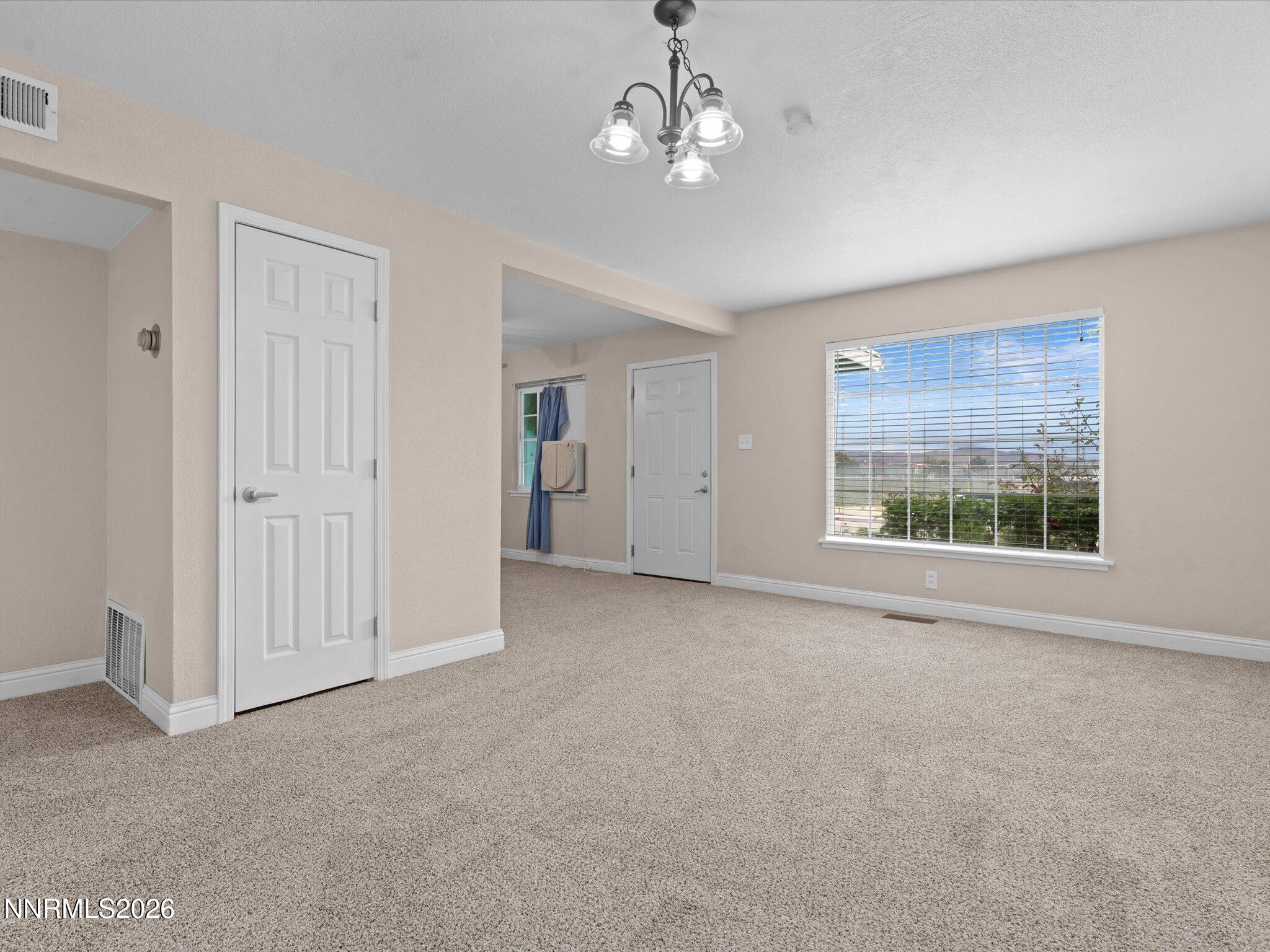 1675 Harvard Way Property Photo 3