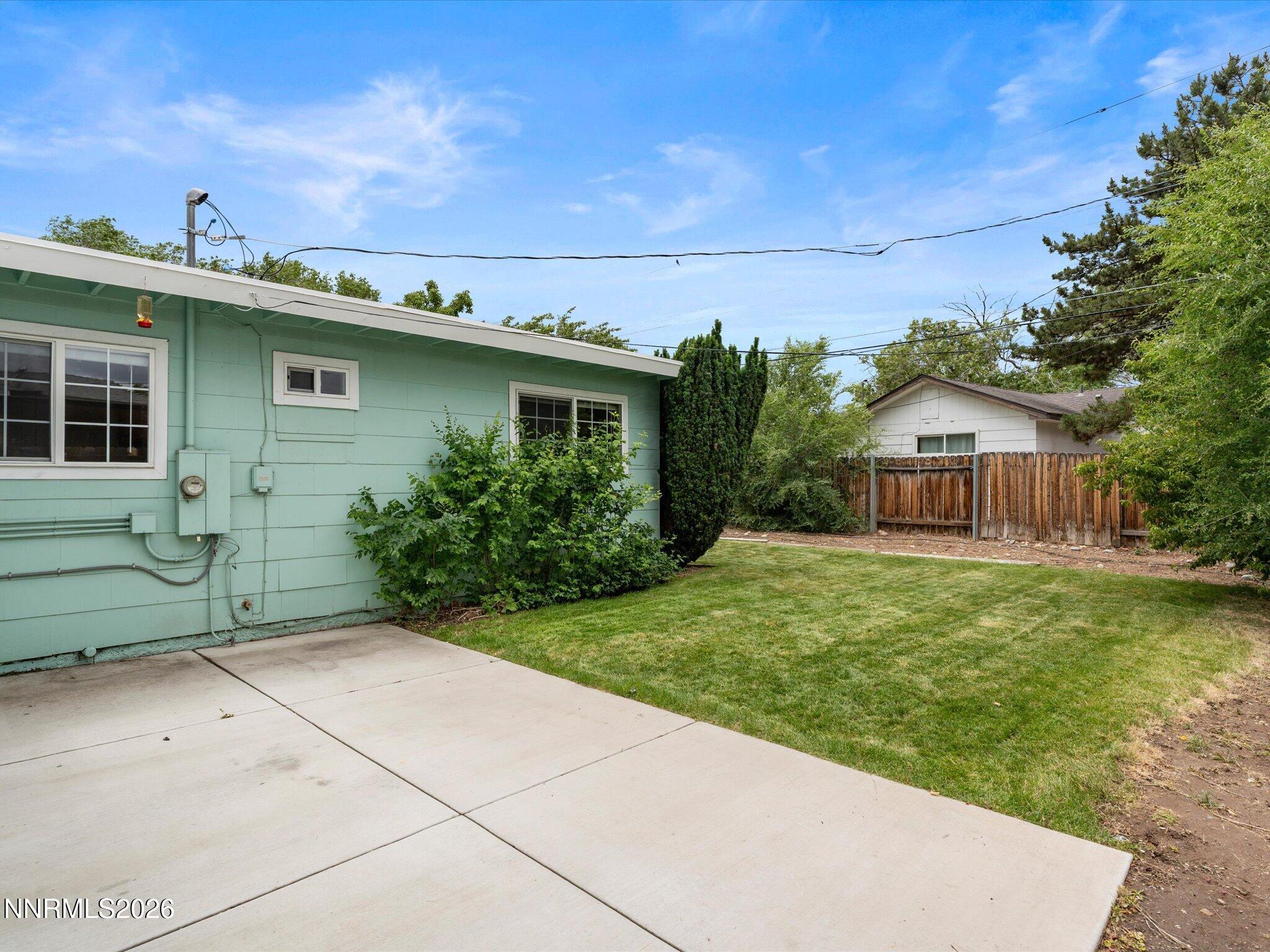 1675 Harvard Way Property Photo 8