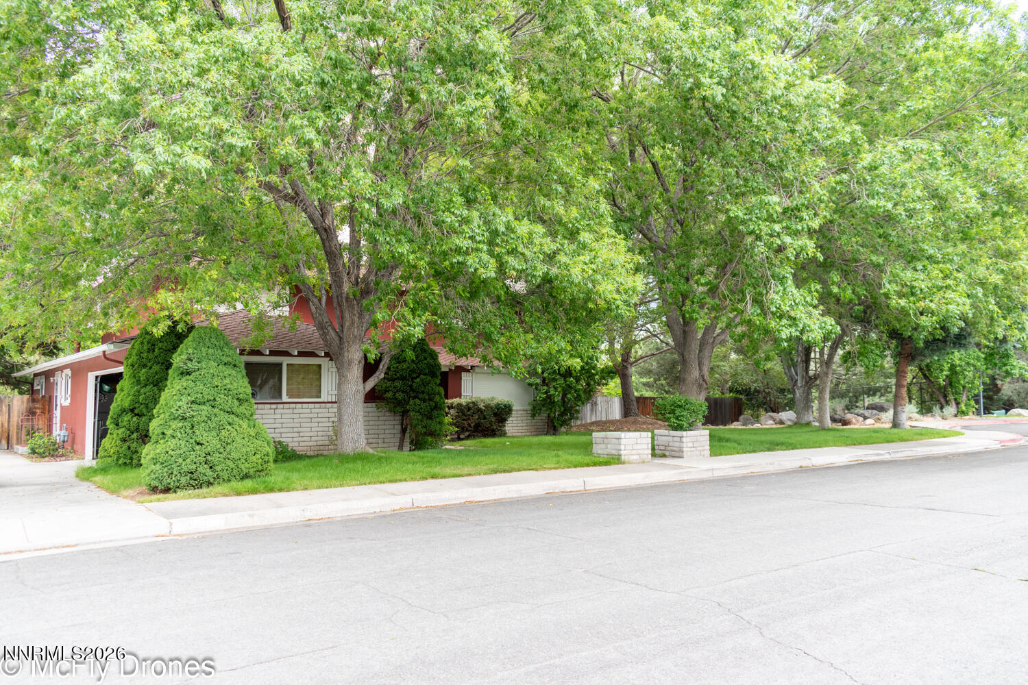 4290 Garlan Lane Property Photo 5