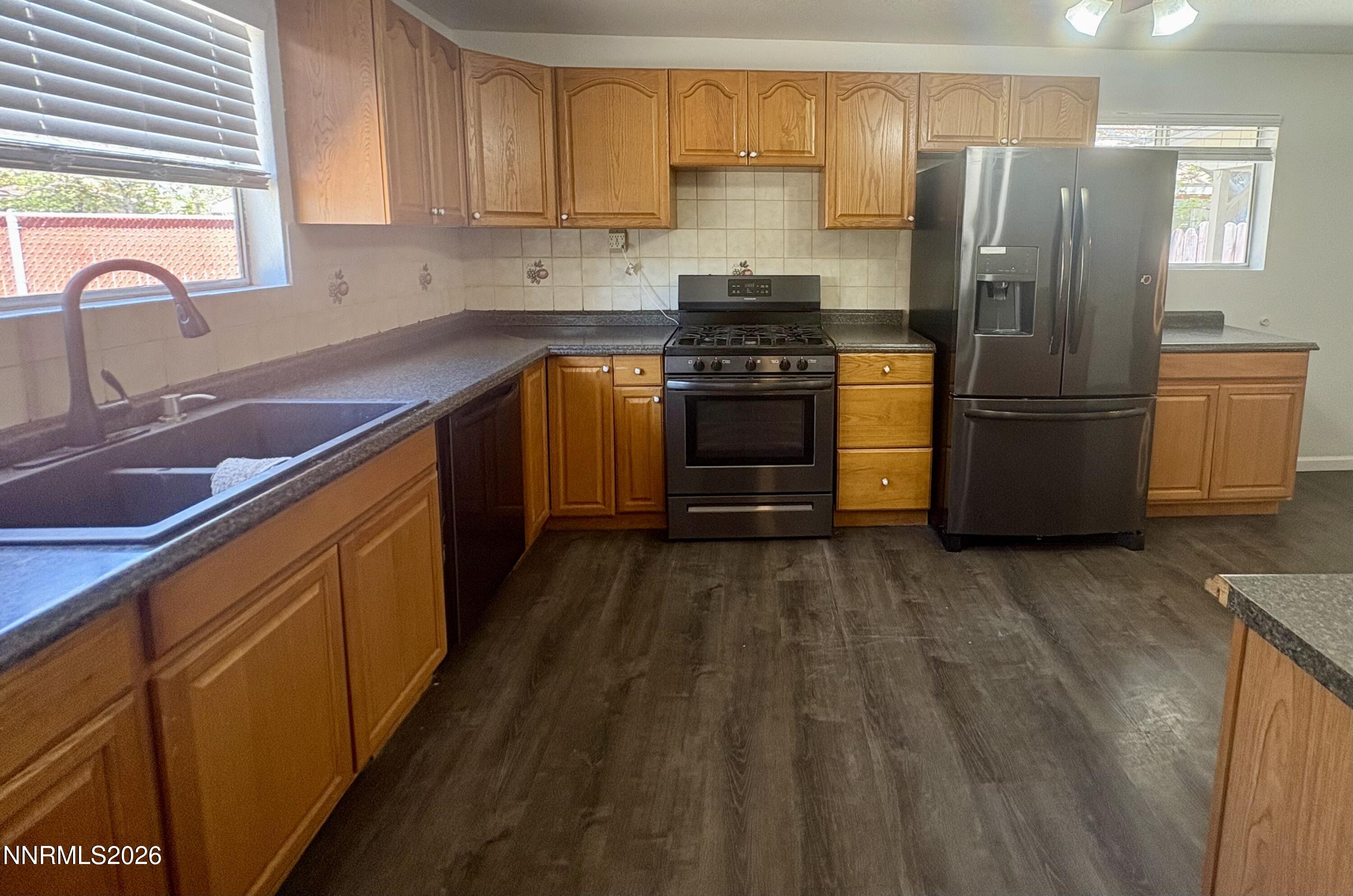 825 Franklin Avenue Property Photo 7