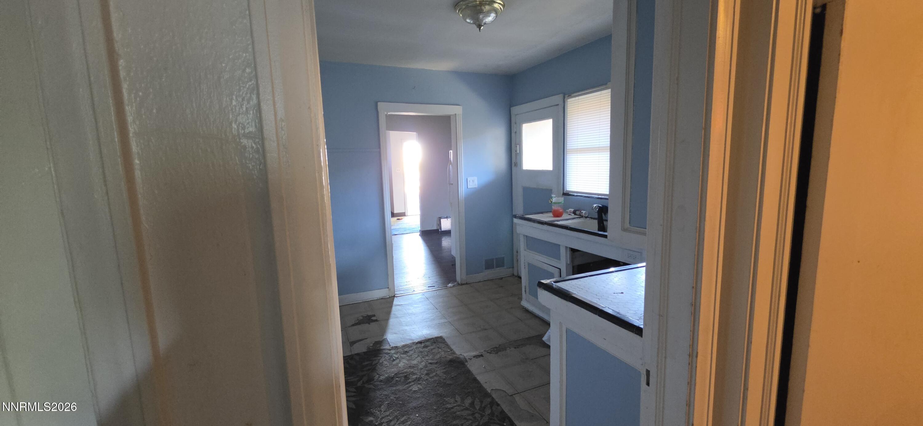 447 Vine Street Property Photo 8