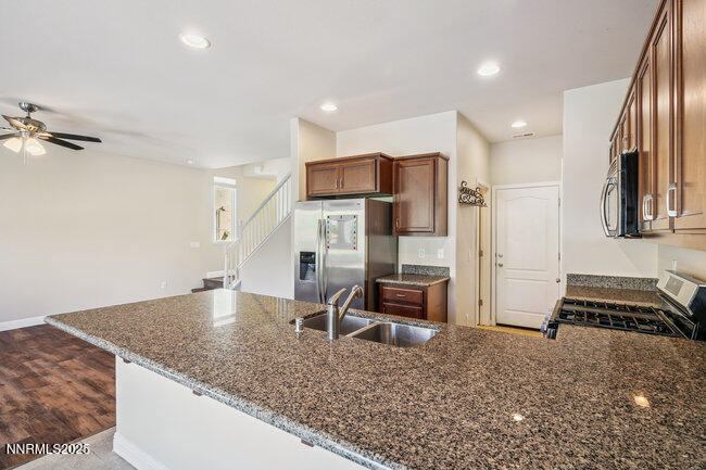 1825 Star Bright Way Property Photo 6