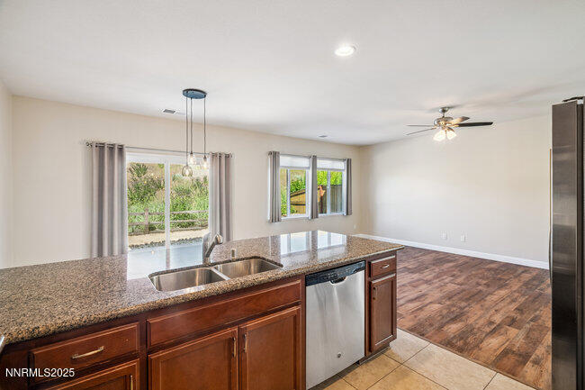 1825 Star Bright Way Property Photo 8