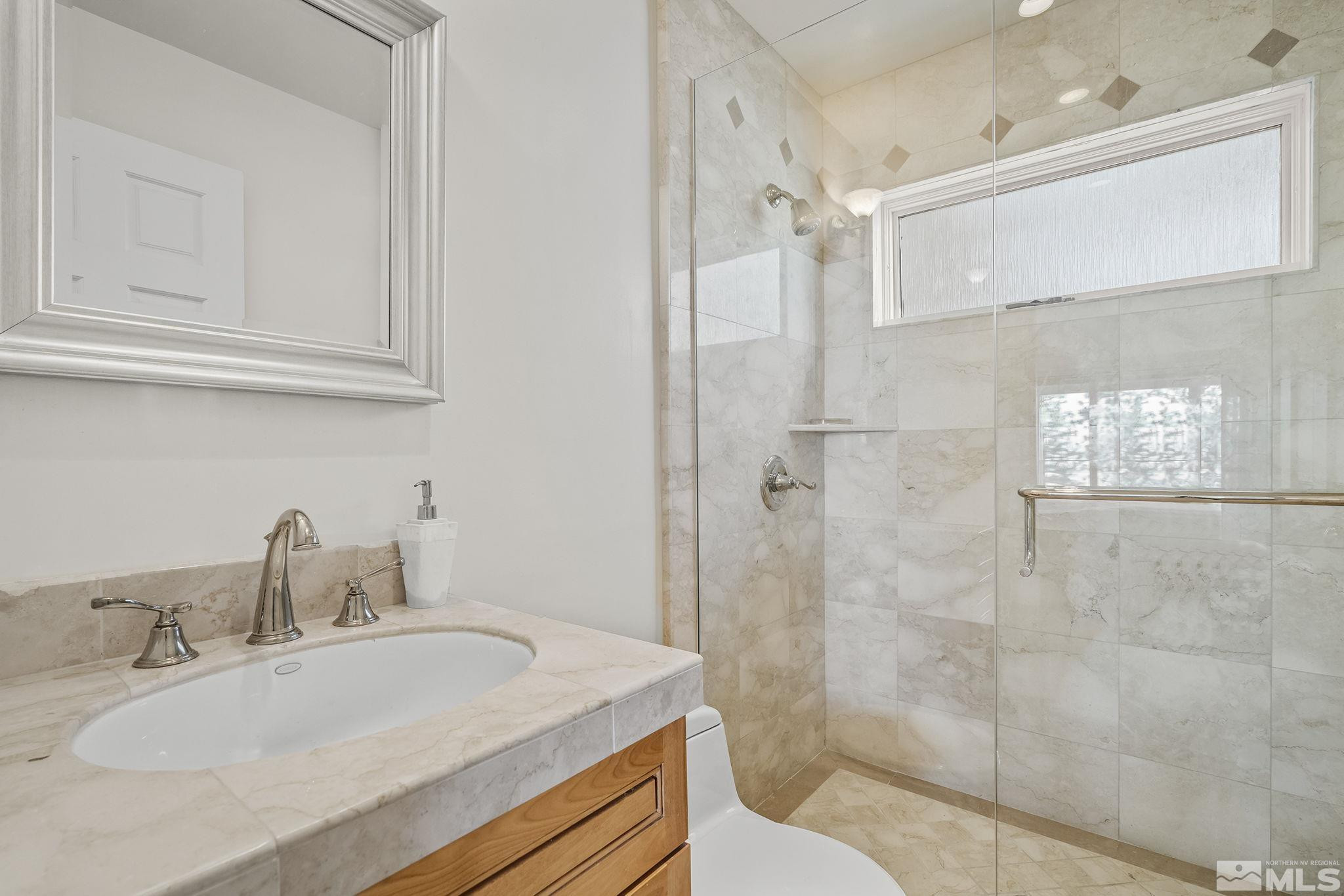 1374 Winding Way Property Photo 33