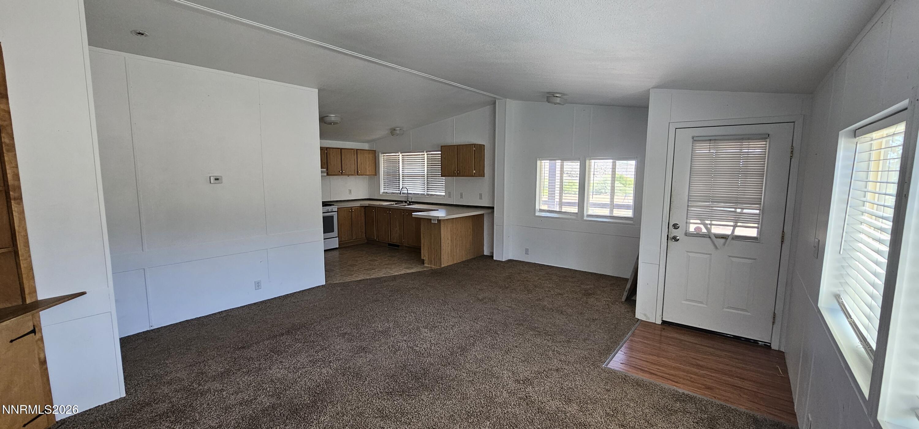 121 Del Drive Property Photo 7