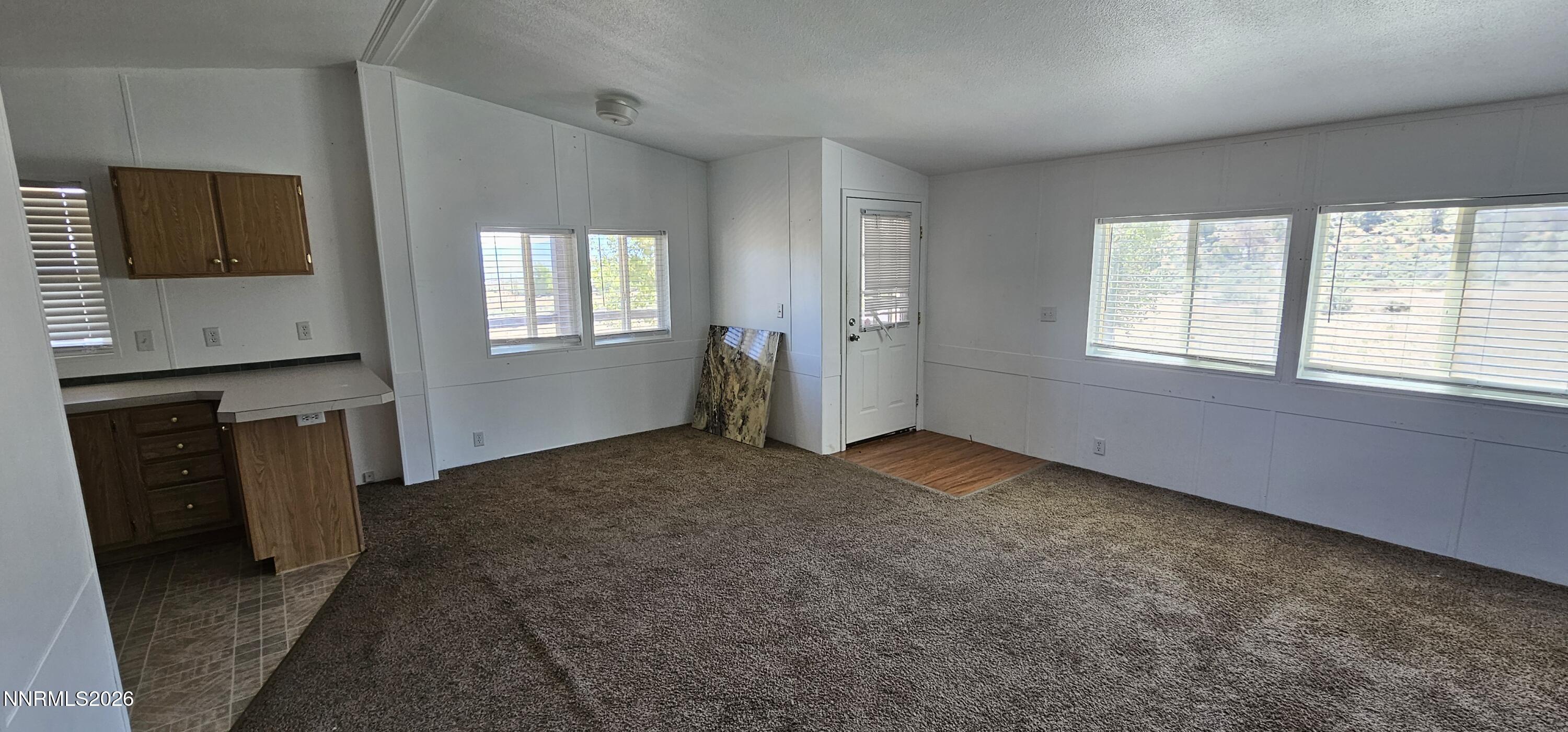 121 Del Drive Property Photo 8