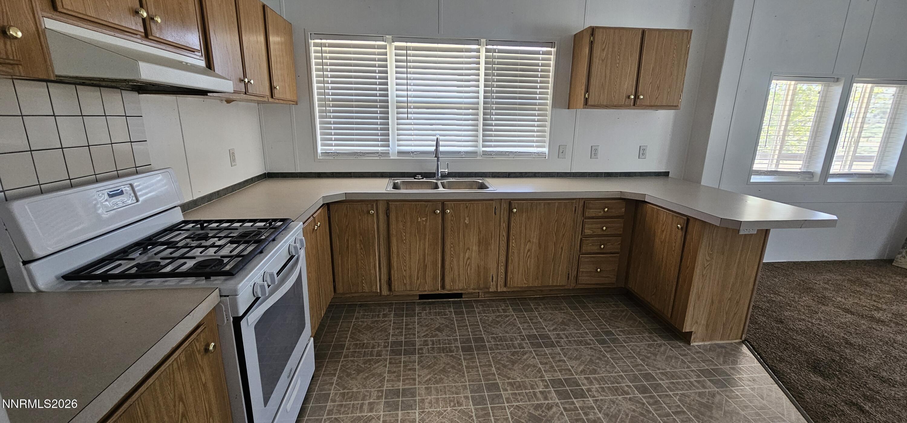 121 Del Drive Property Photo 10