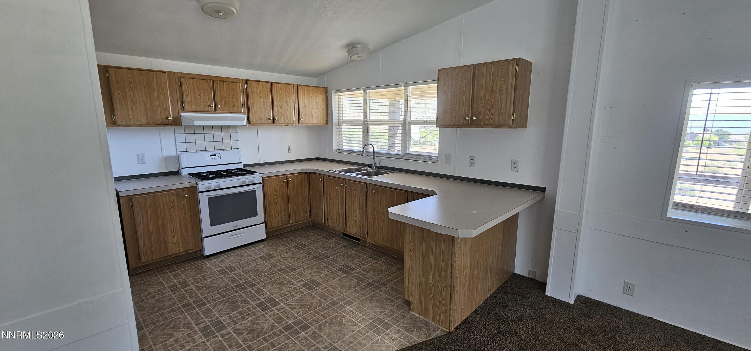 121 Del Drive Property Photo 14