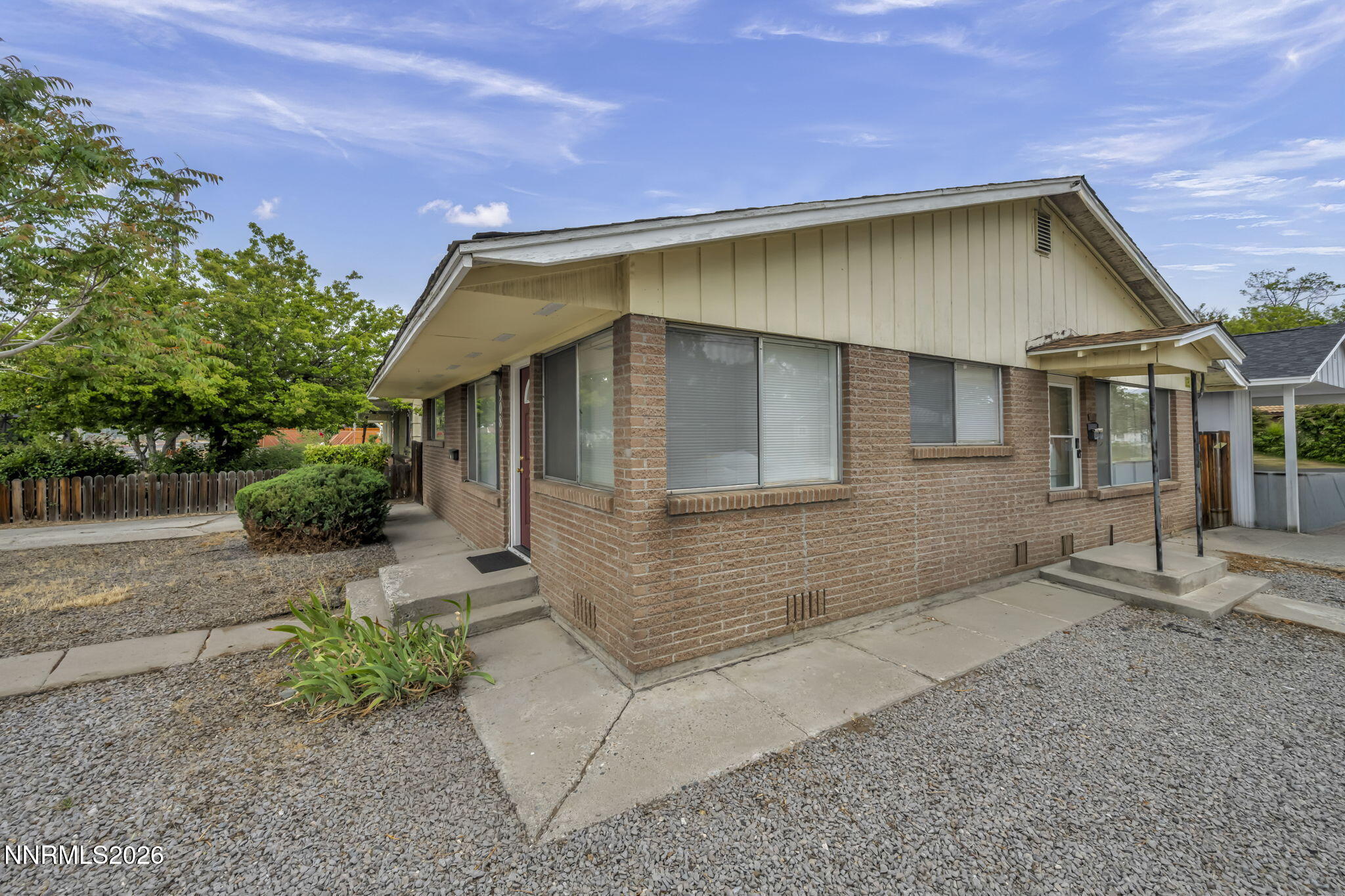 908 12th Street Property Photo 4