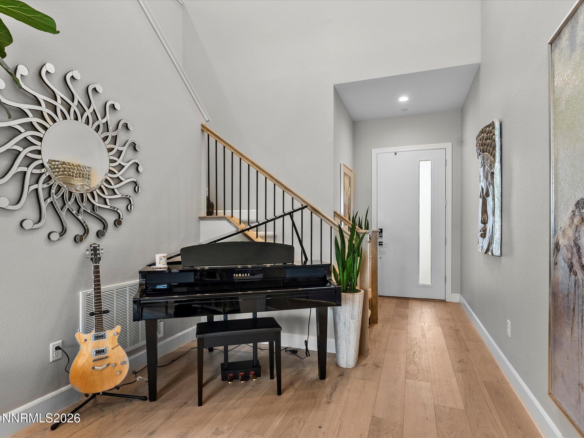 6053 Kelly Heights Way Property Photo 3