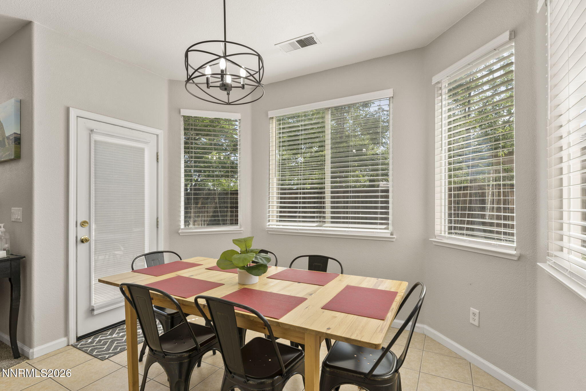 10640 Arbor Way Property Photo 6