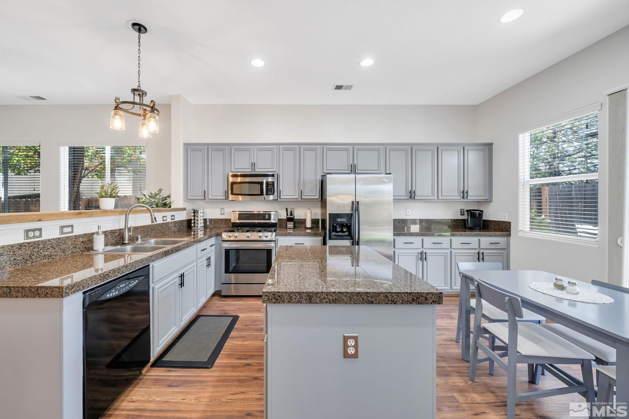 10577 Eagle Falls Way Property Photo 1