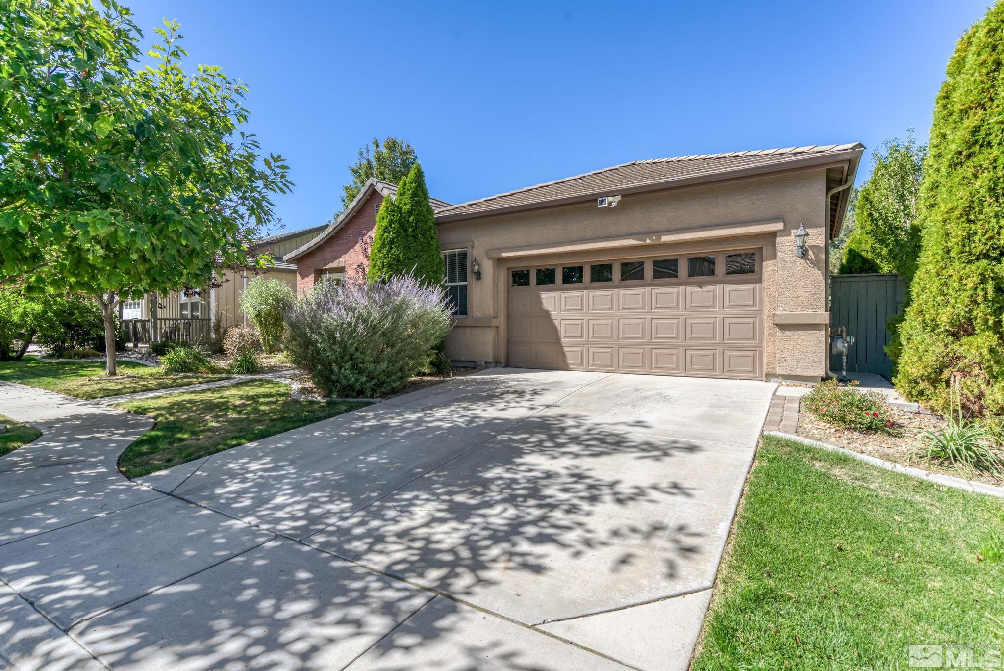 10577 Eagle Falls Way Property Photo 2