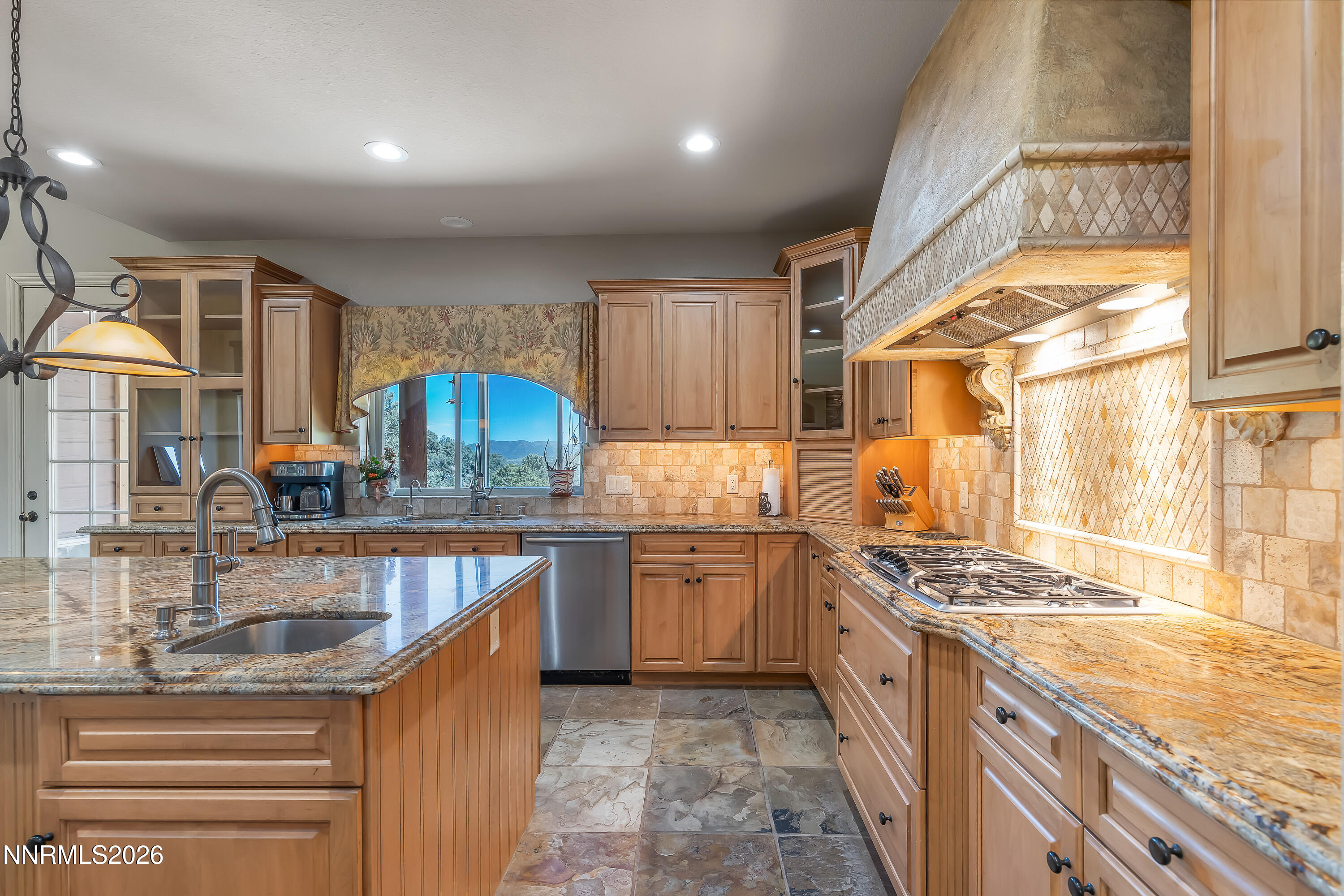400 Panamint Road Property Photo 14