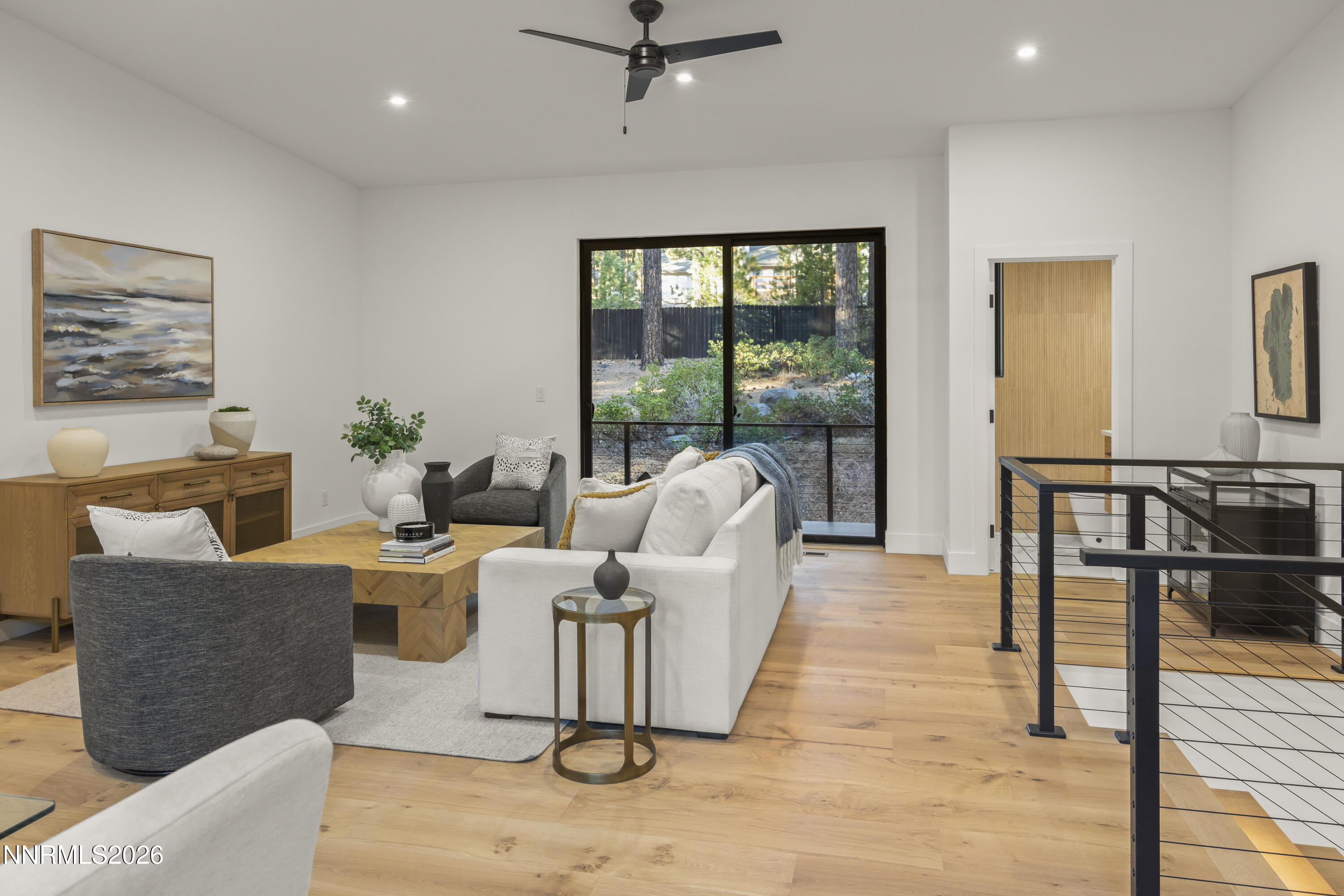 424 Pat Court Property Photo 8