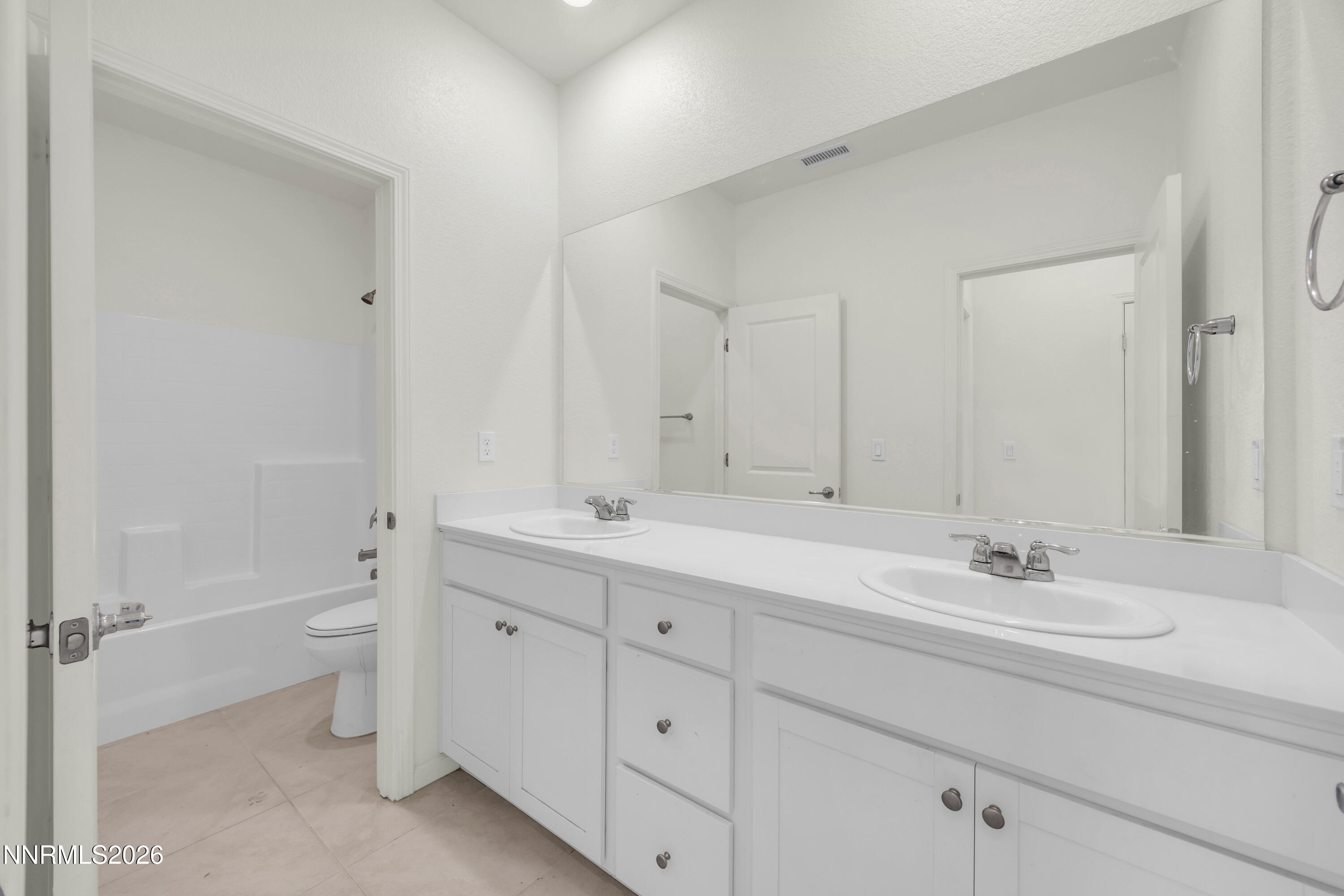 735 Roberts Creek Drive Property Photo 15
