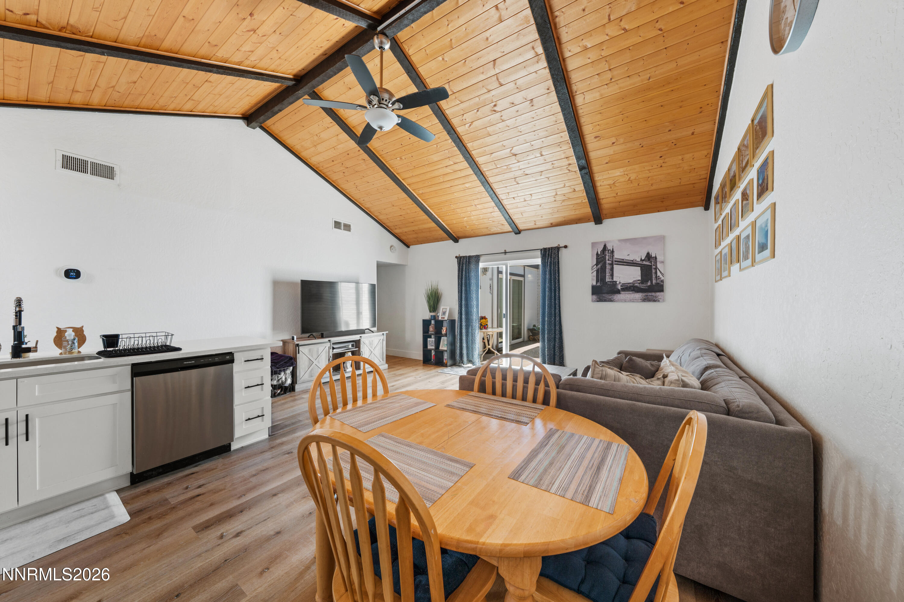 21 Castle Way Property Photo 8
