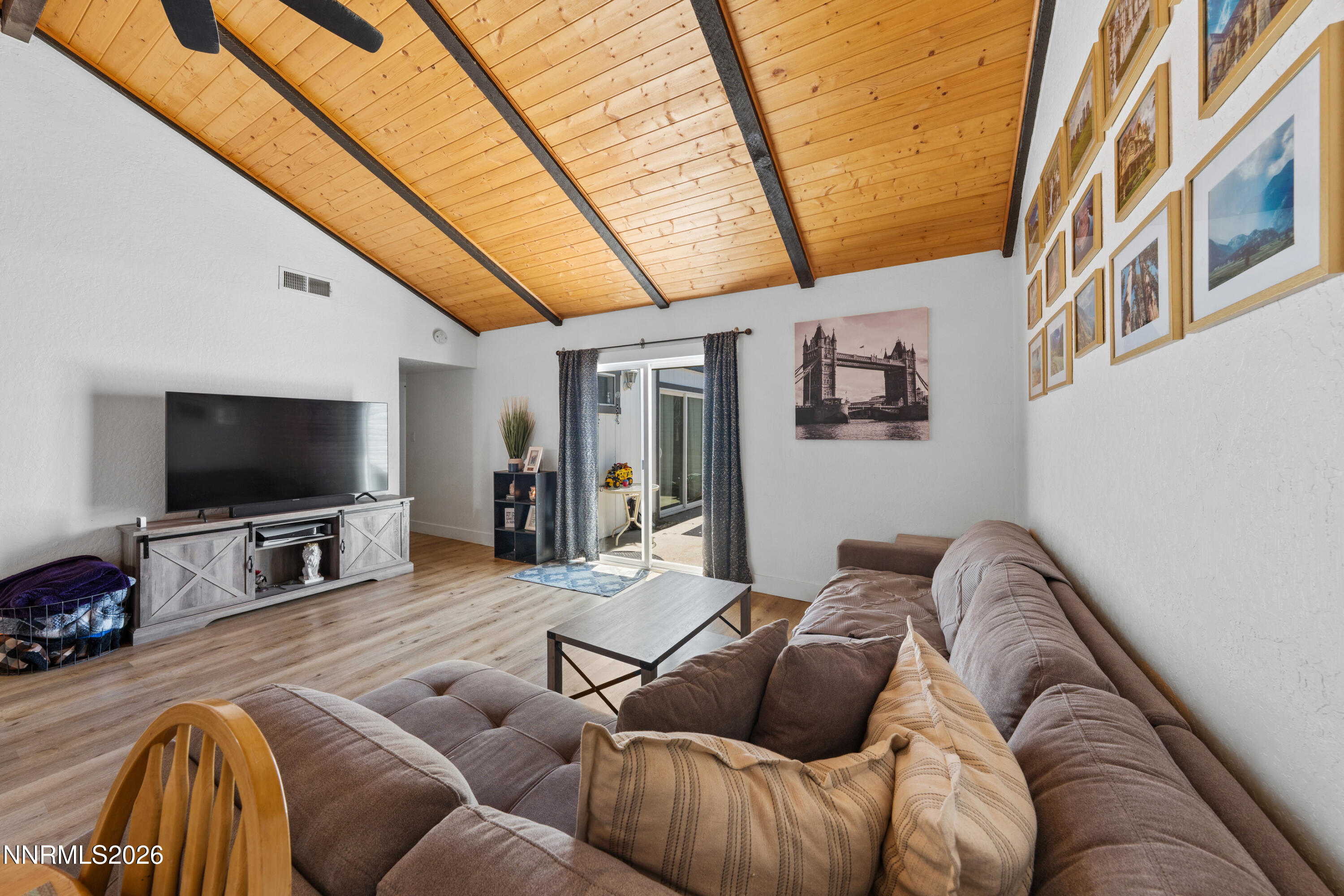 21 Castle Way Property Photo 9