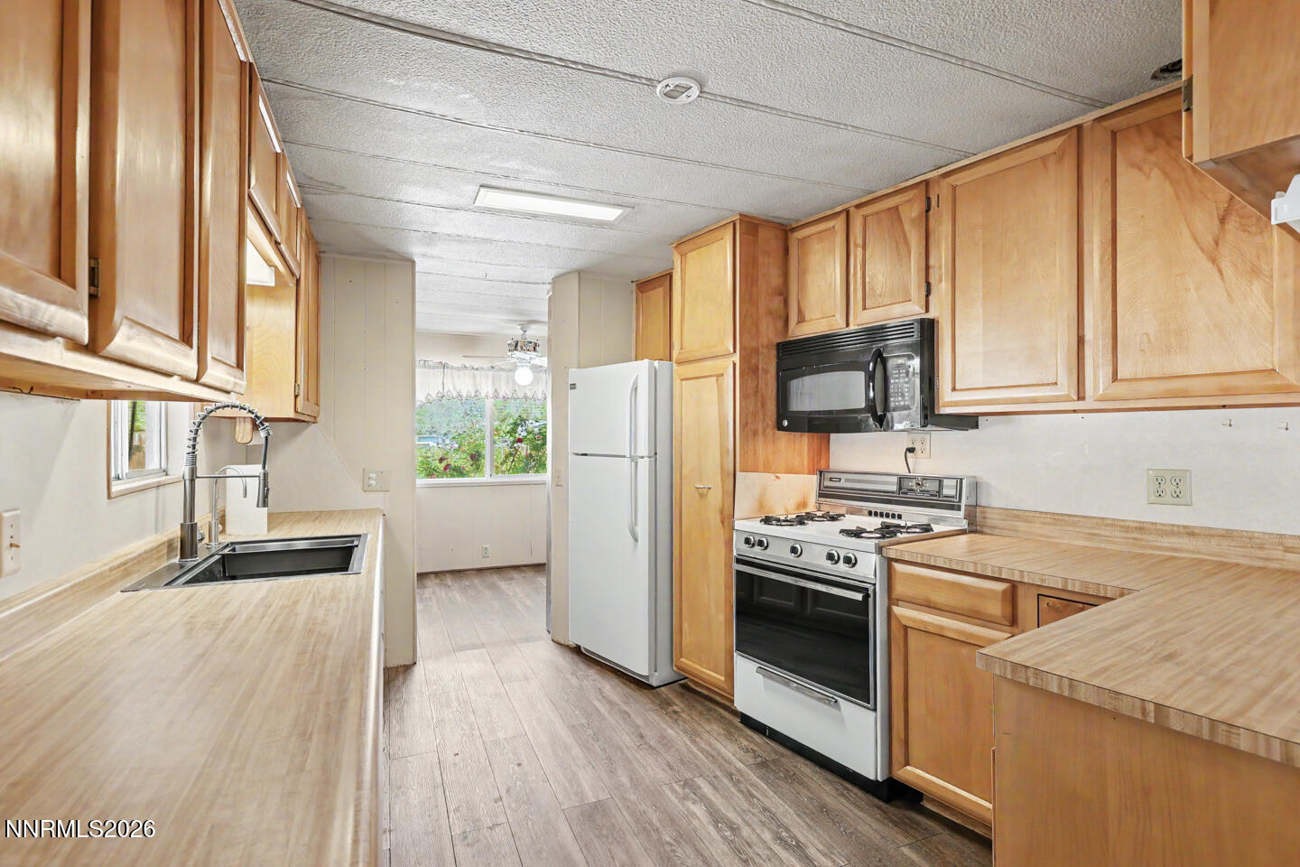 1380 River View Drive Property Photo 4