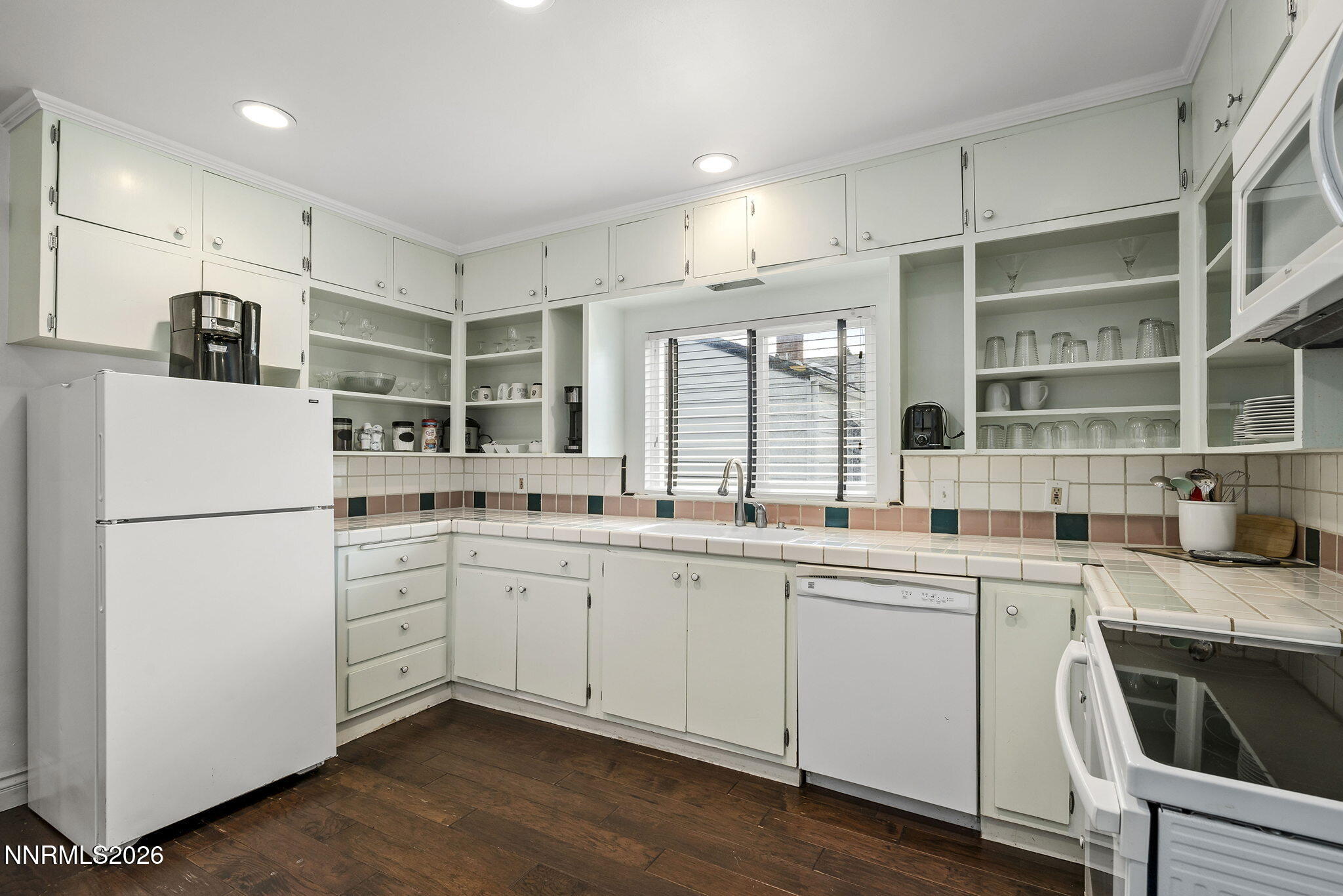 45 Winter Street Property Photo 7