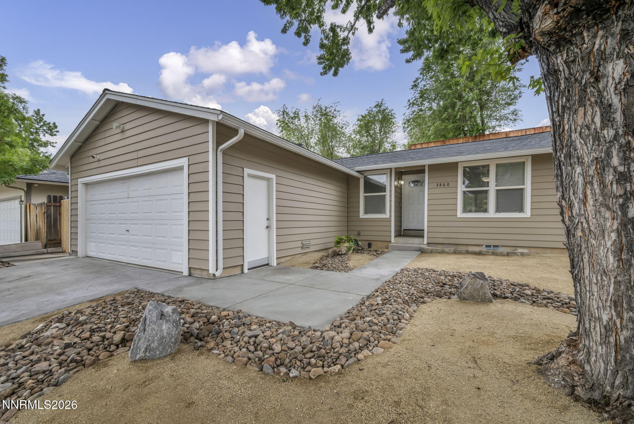 3860 Allen Glen Drive Property Photo 4