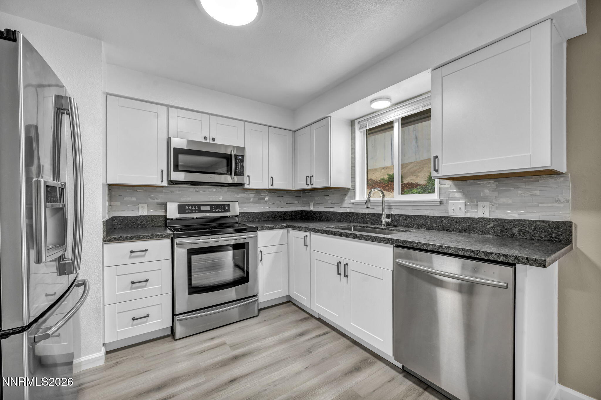 3860 Allen Glen Drive Property Photo 8