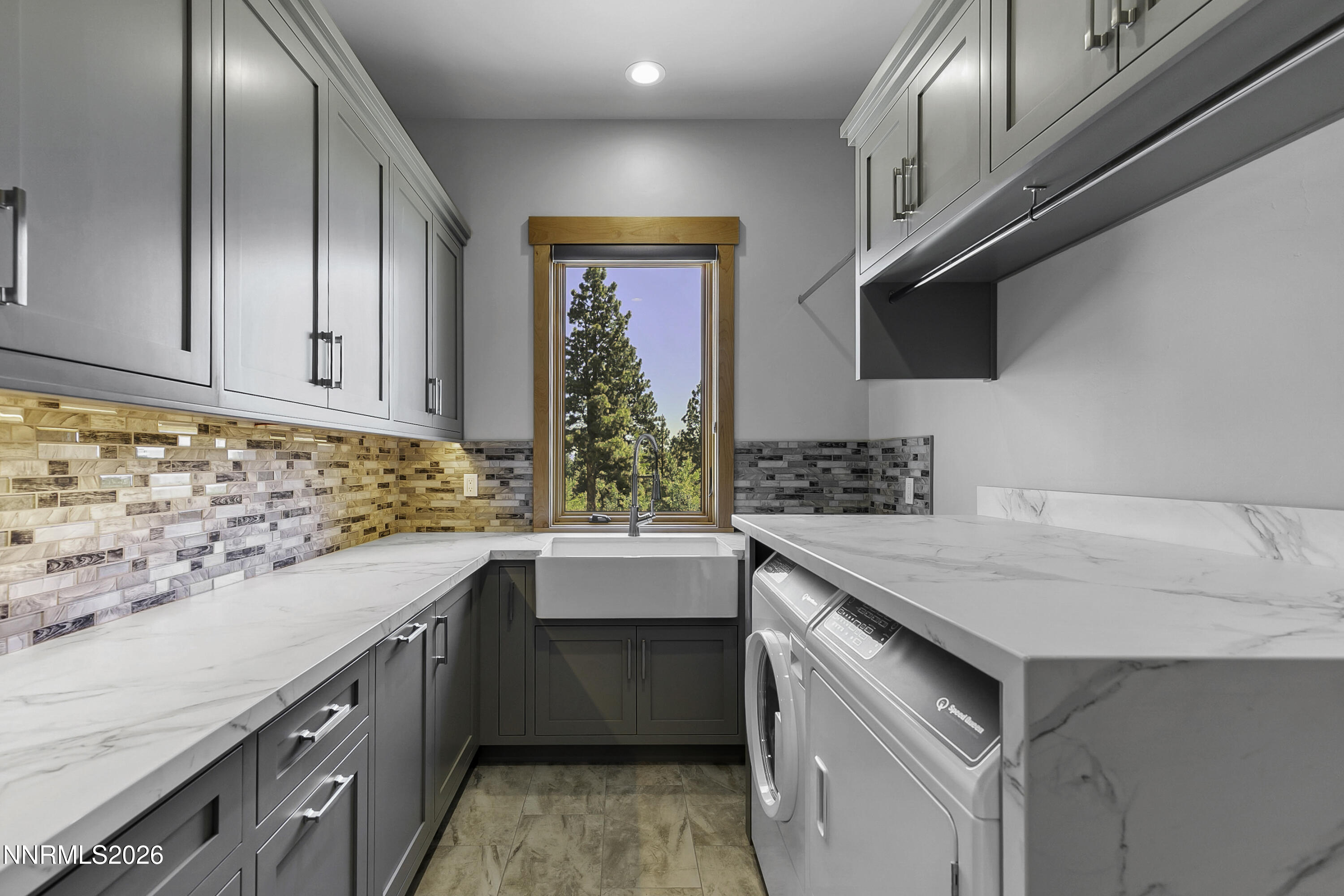 256 Forest Hill Way Property Photo 40