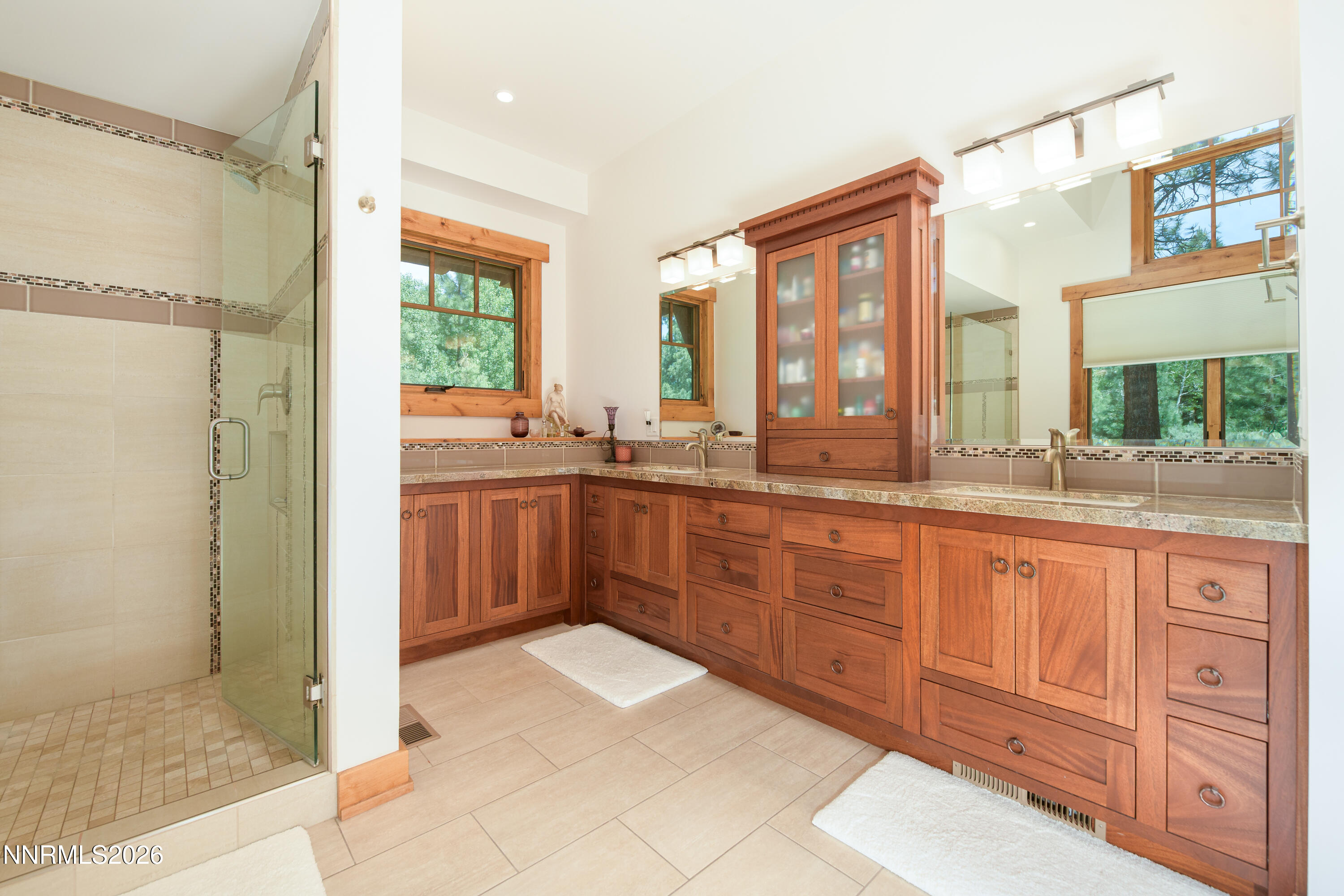 271 Forest Hill Way Property Photo 36