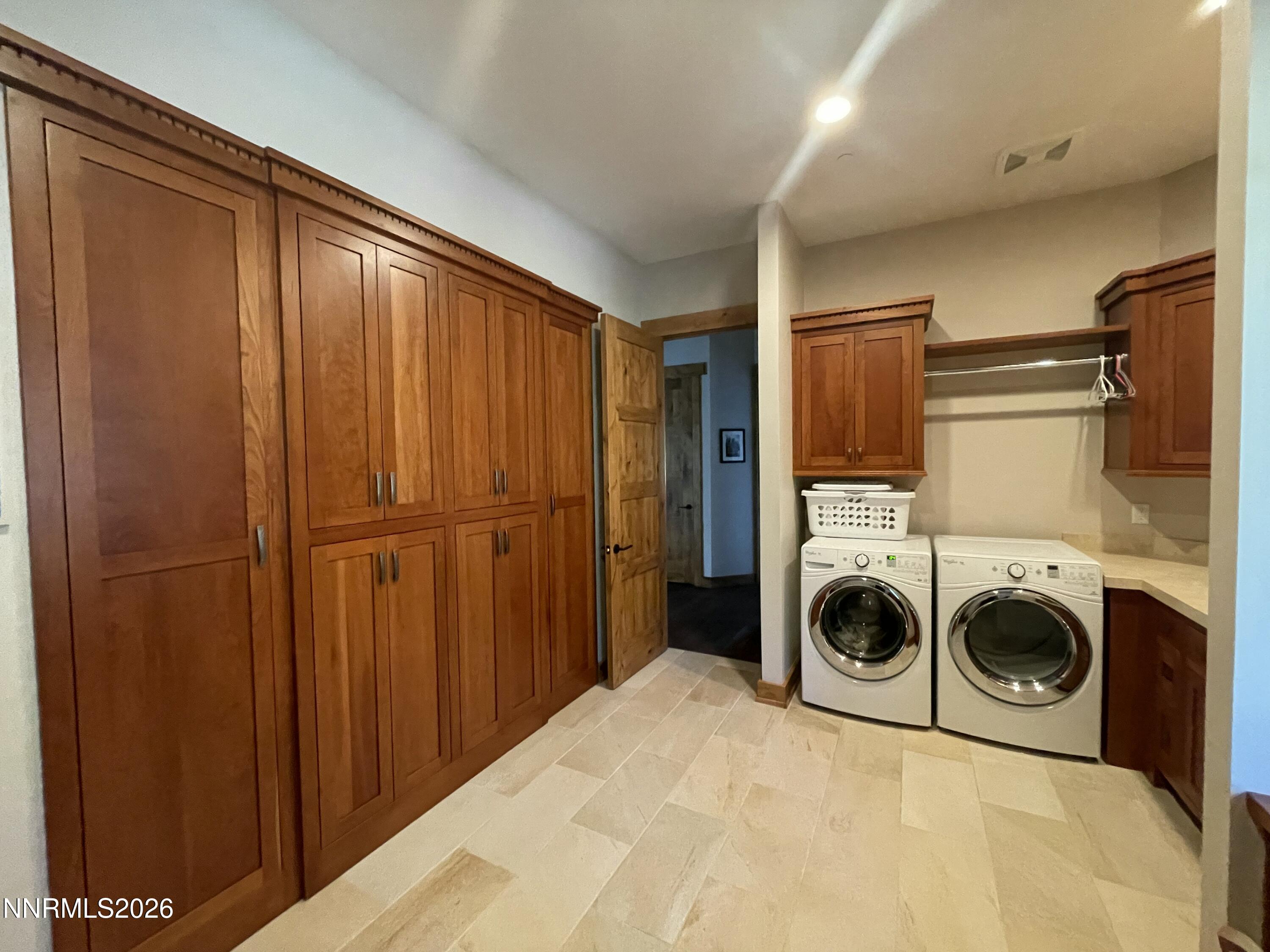271 Forest Hill Way Property Photo 36