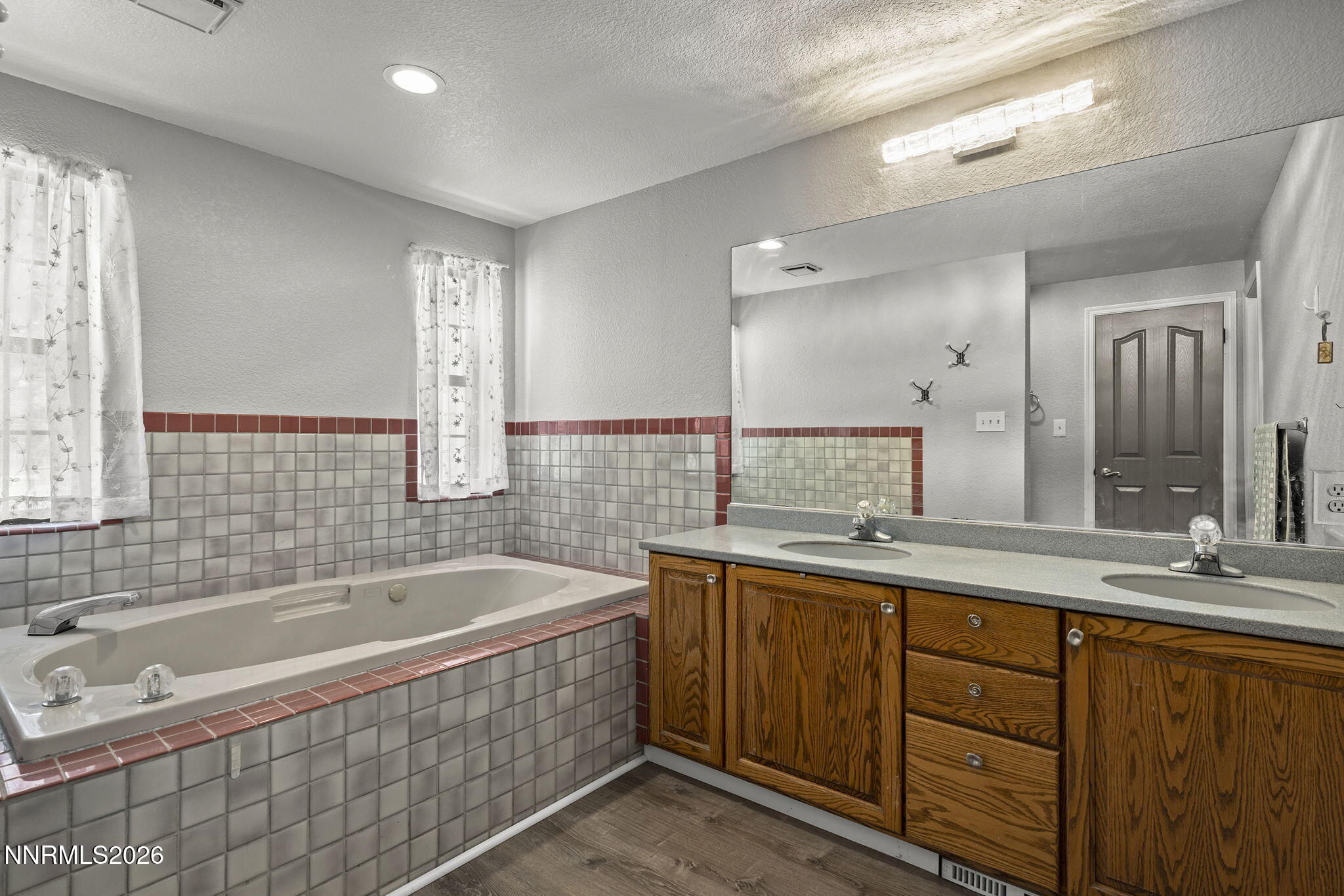 8605 Eaglenest Road Property Photo 19