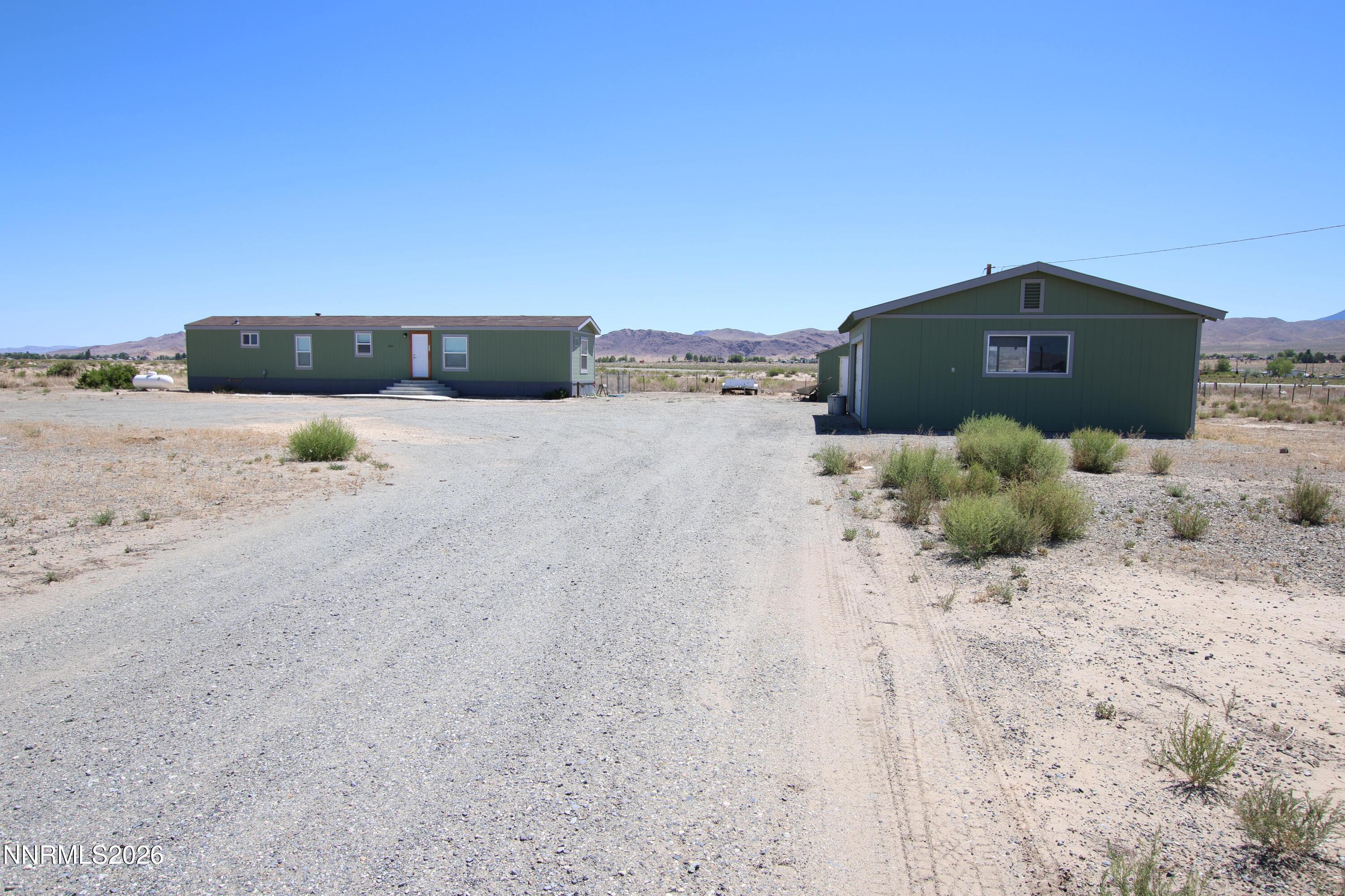 8 Falcon Way Property Photo 3