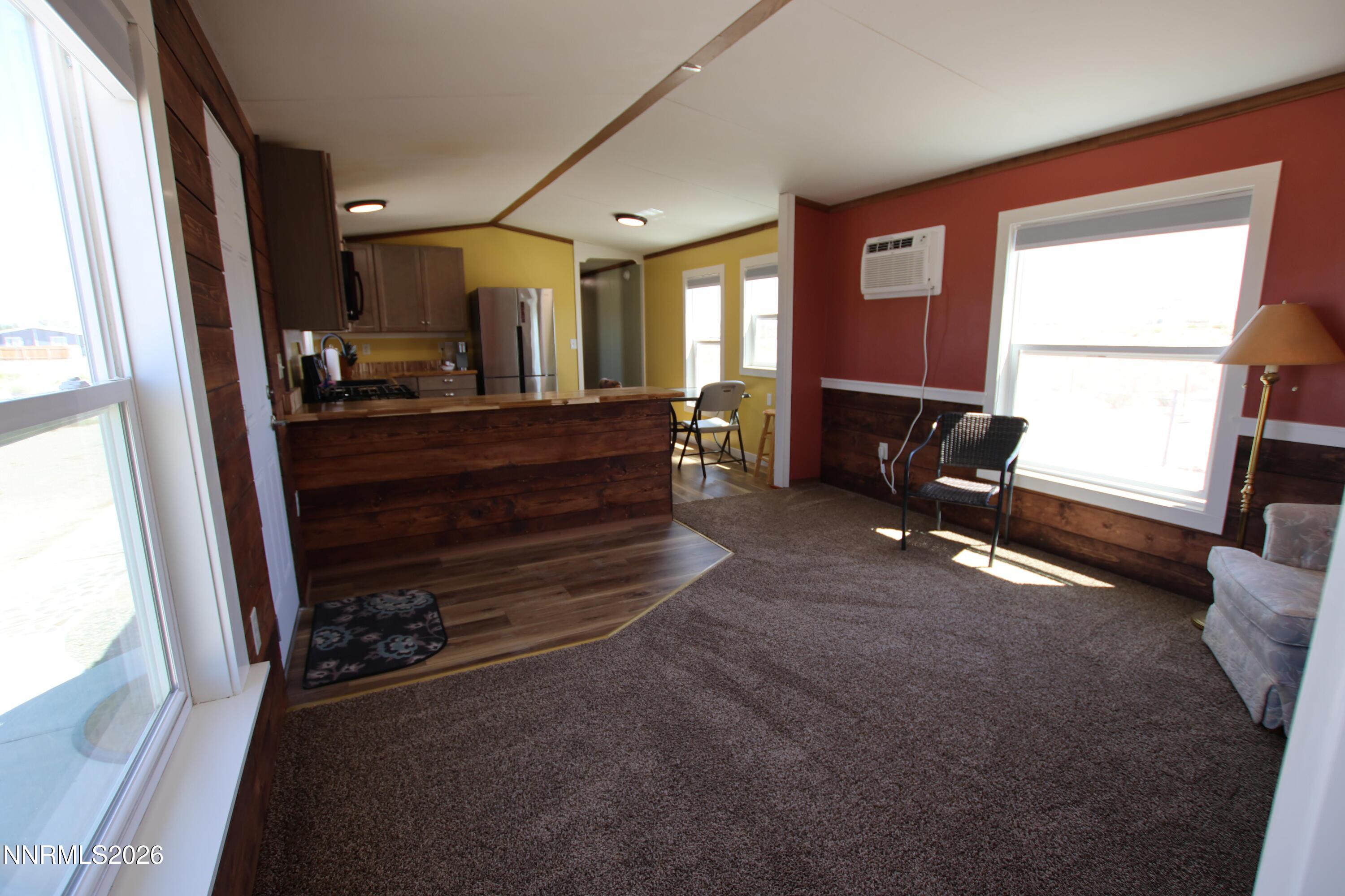 8 Falcon Way Property Photo 6