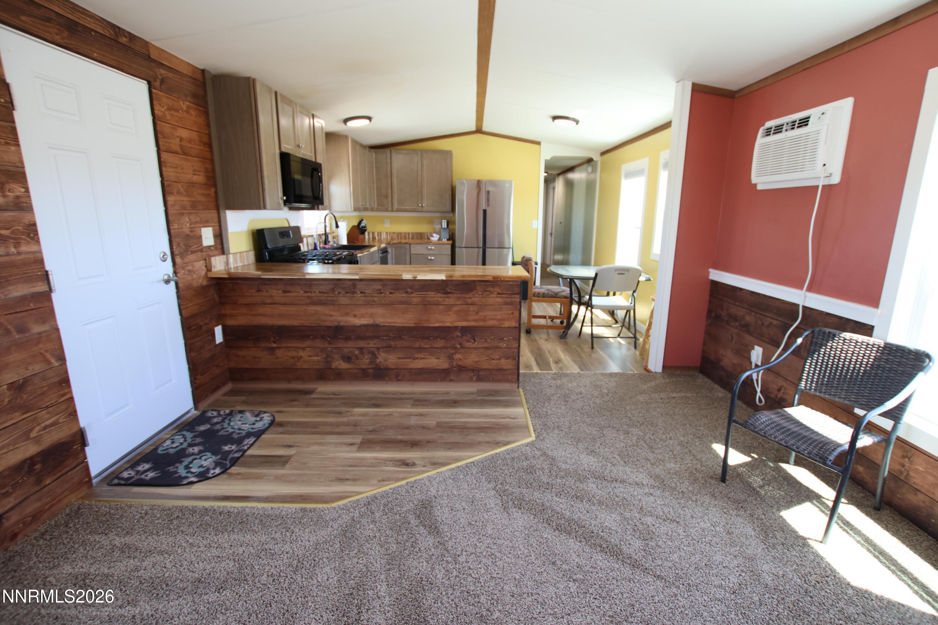 8 Falcon Way Property Photo 9