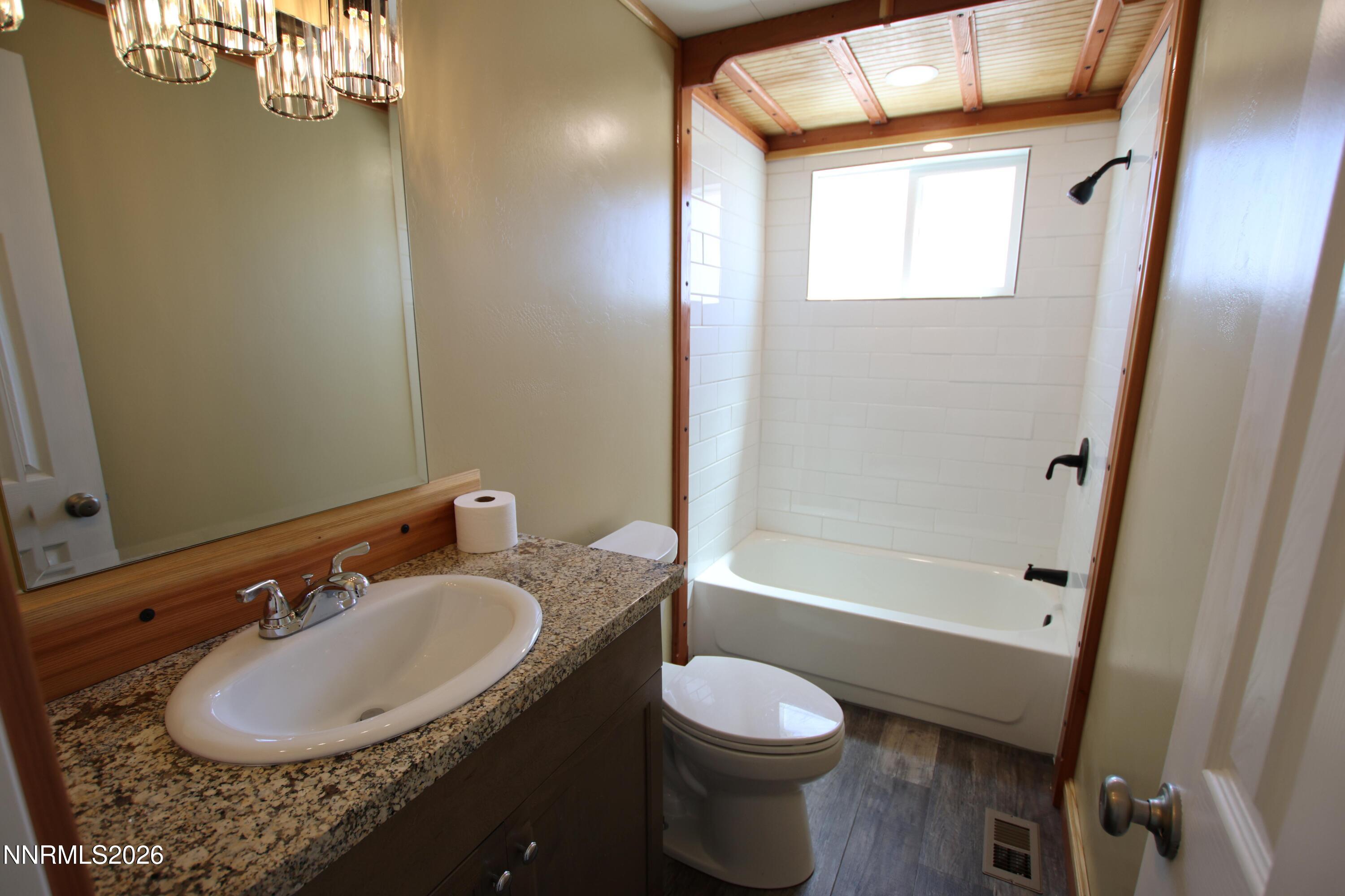 8 Falcon Way Property Photo 13