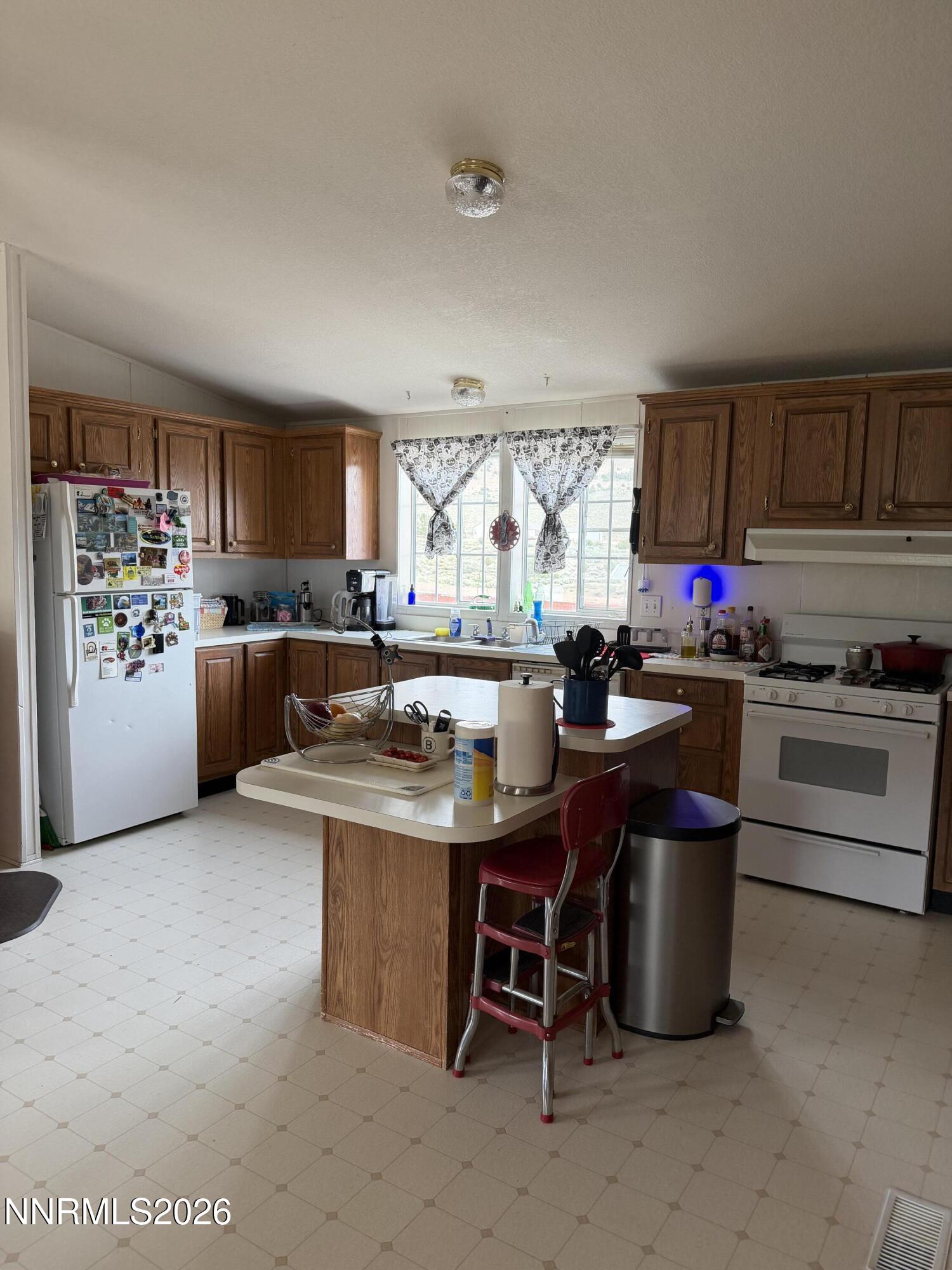 3920 Sandstone Drive Property Photo 11
