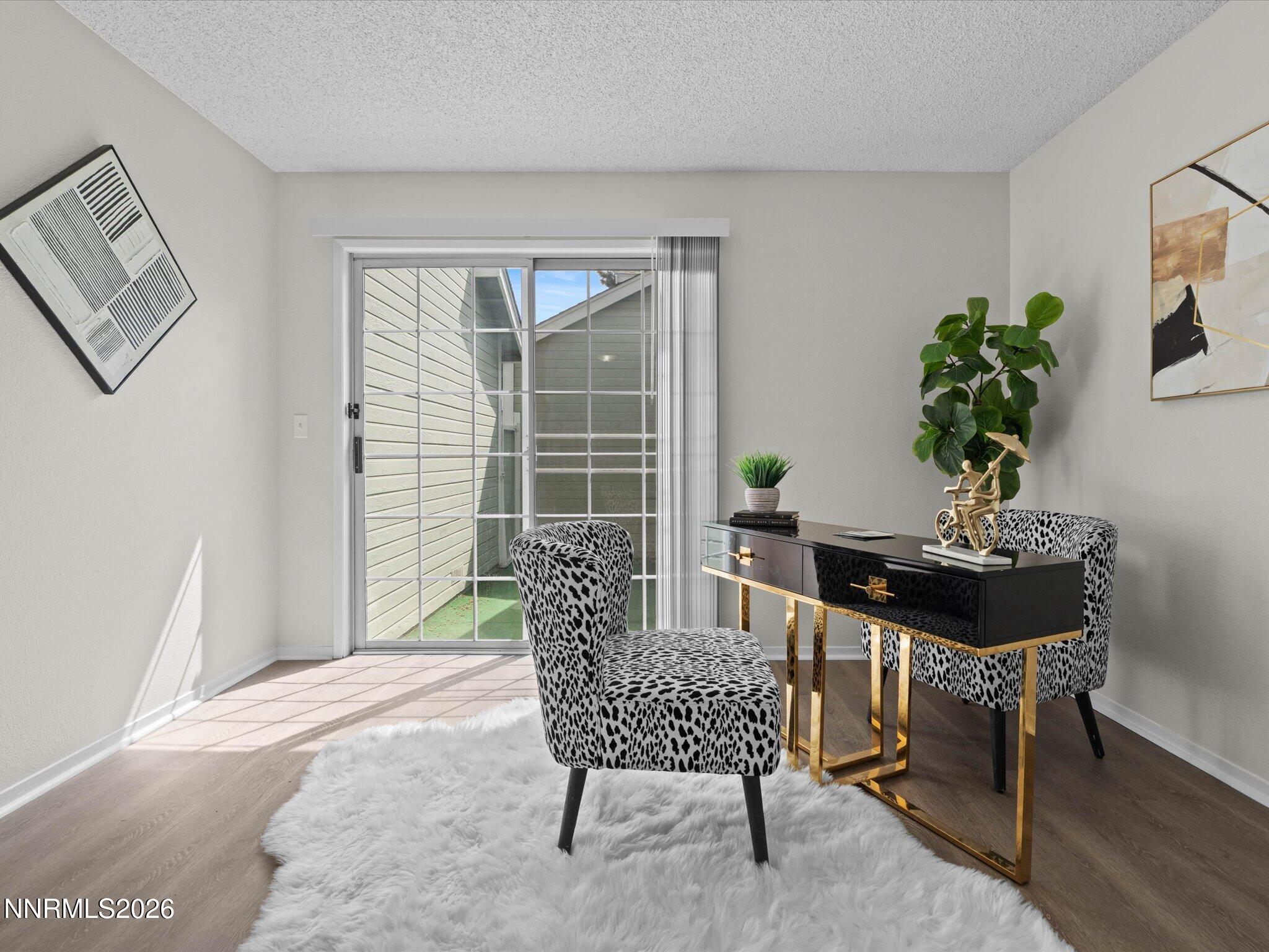 1905 E Minaret Circle Property Photo 7