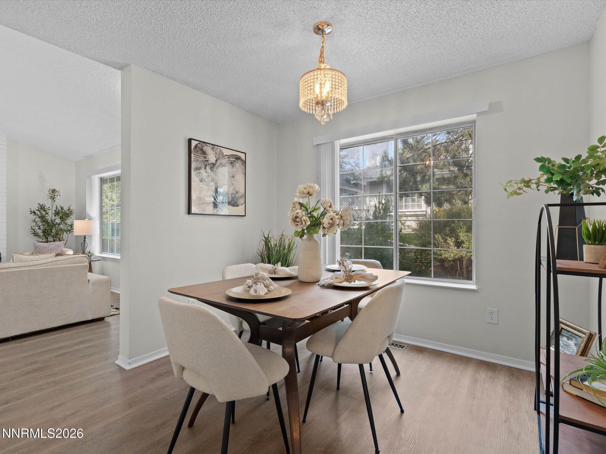1905 E Minaret Circle Property Photo 12
