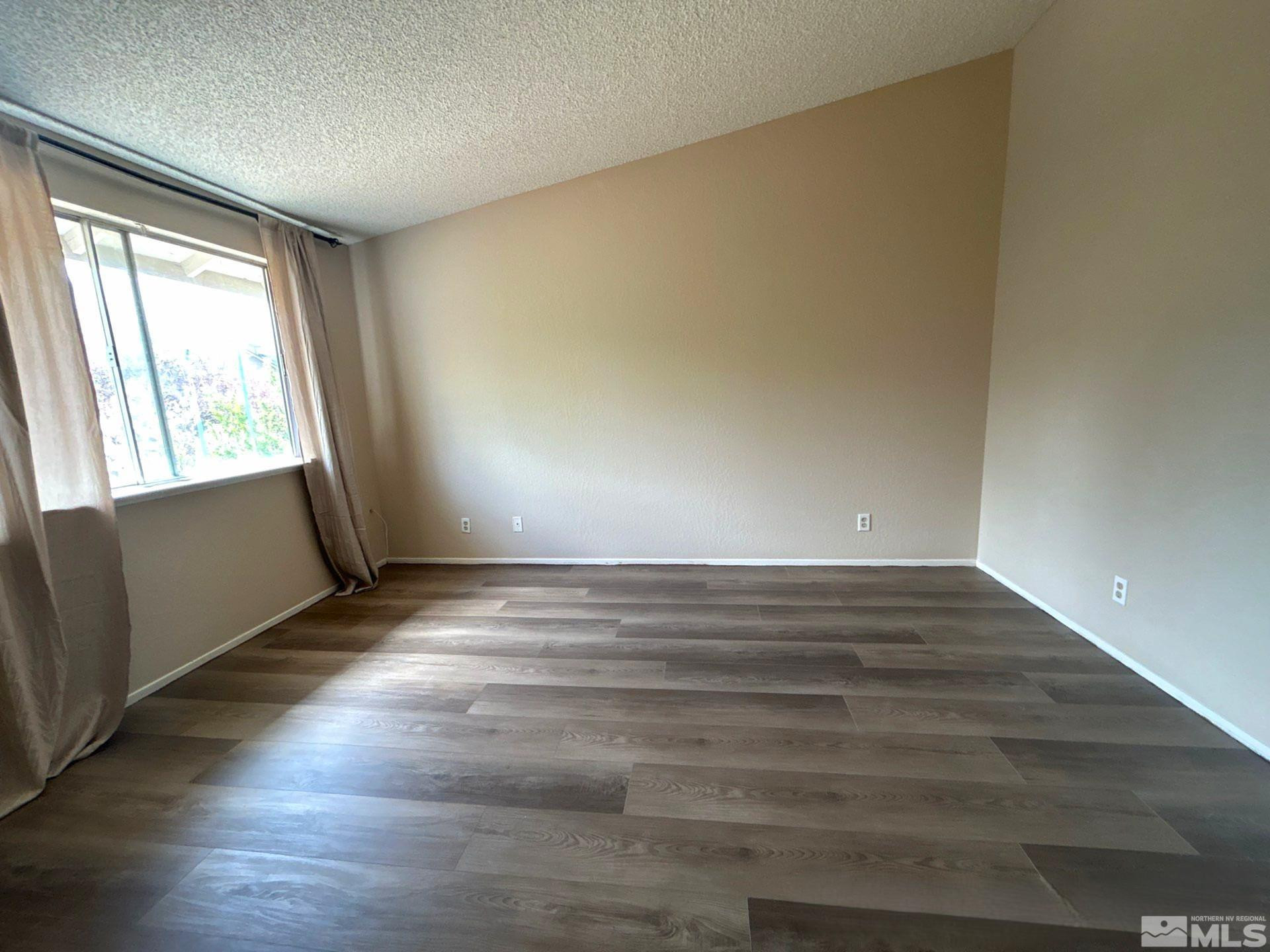 6126 White Water Way Property Photo 10