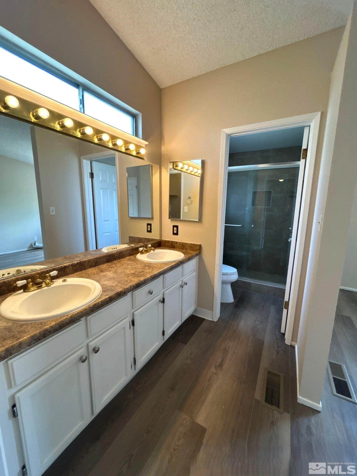 6126 White Water Way Property Photo 11