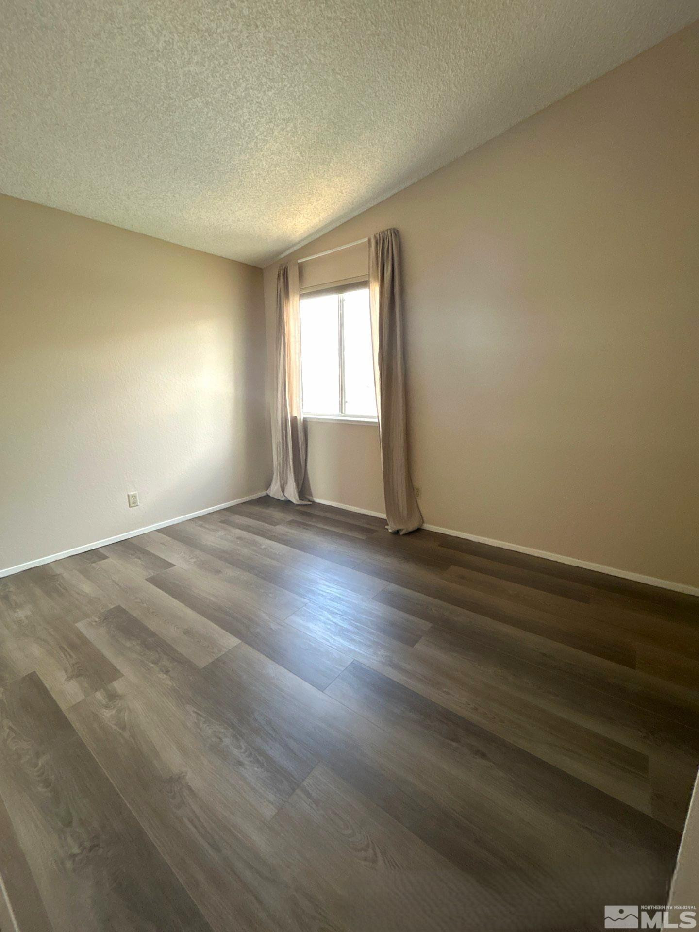6126 White Water Way Property Photo 14