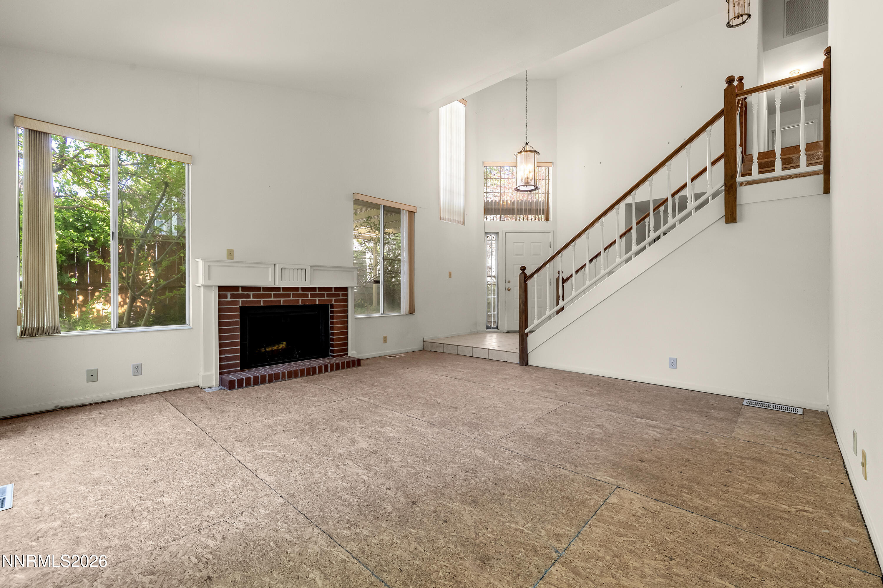 2384 Silver Ridge Drive Property Photo 3
