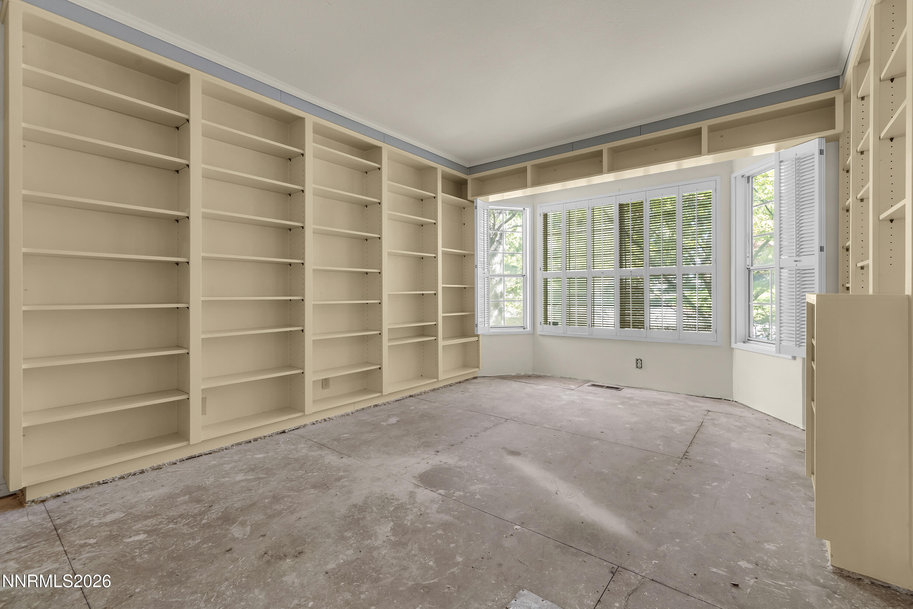 2384 Silver Ridge Drive Property Photo 8