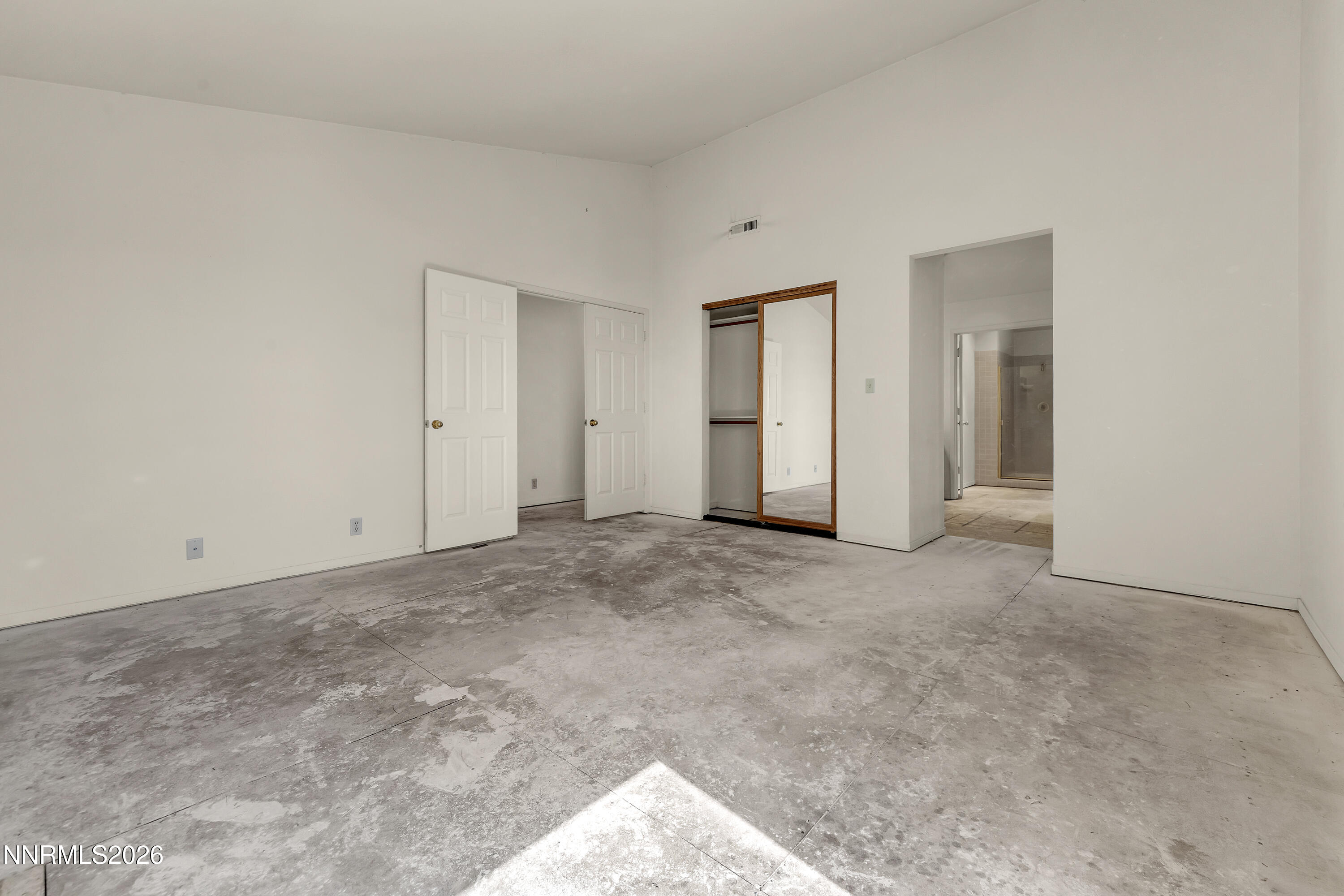 2384 Silver Ridge Drive Property Photo 10
