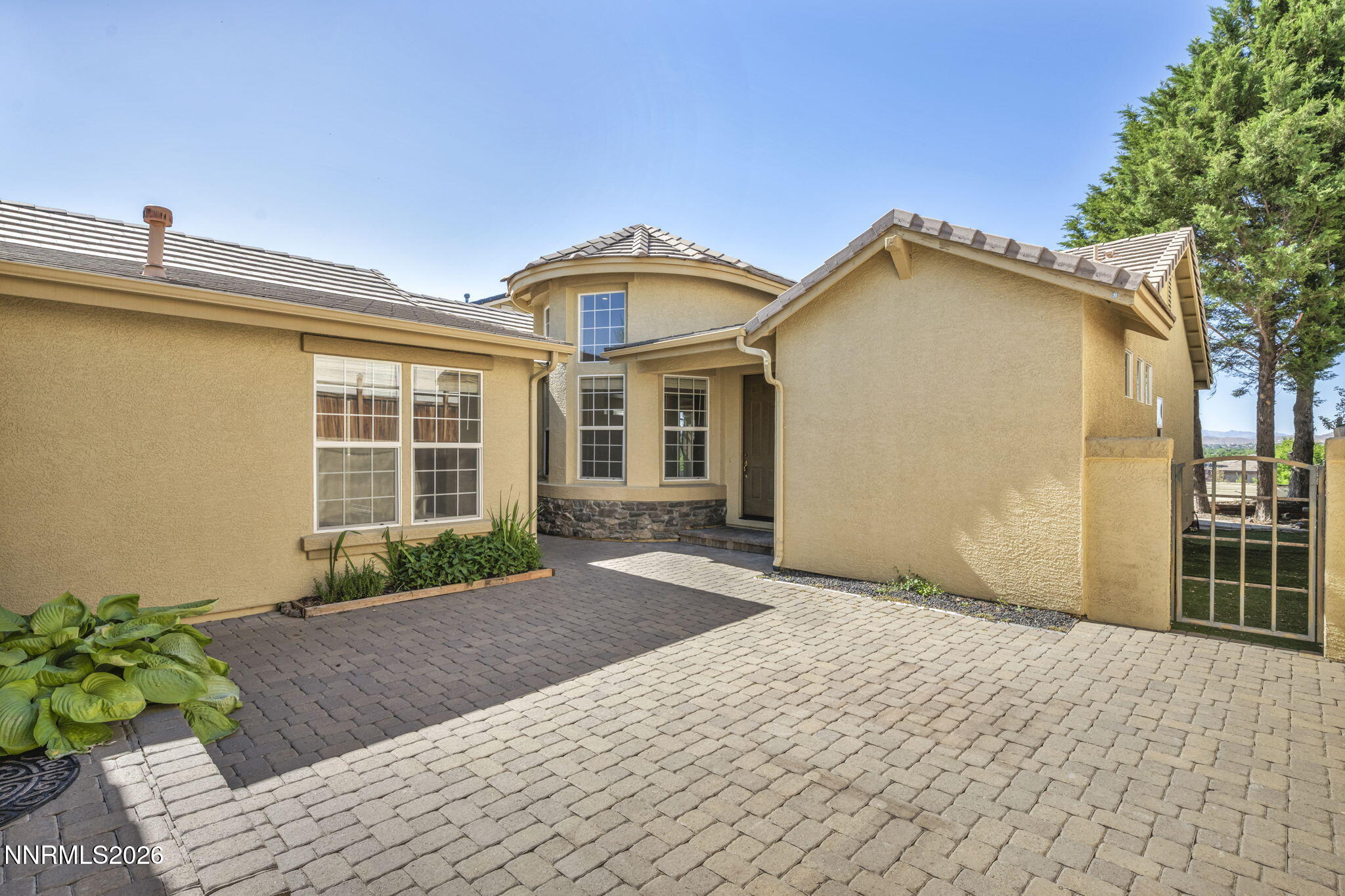 3370 10 Mile Drive Property Photo 12